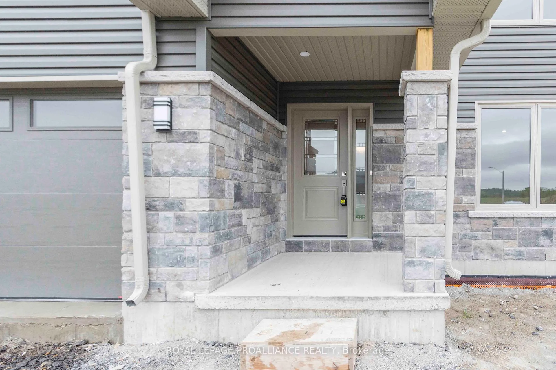 Photo 2 of 61 Meagan Lane, Quinte West, Frankford Ward — HOMEH