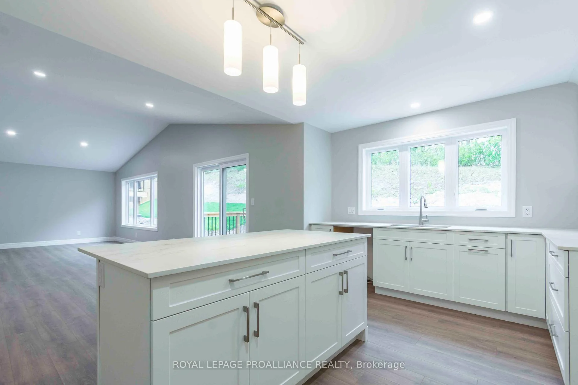 Photo 4 of 61 Meagan Lane, Quinte West, Frankford Ward — HOMEH