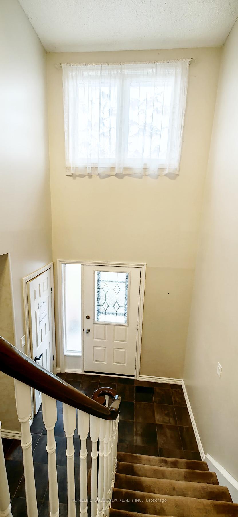Photo 4 of 337 Aztec Drive, Oshawa, McLaughlin — HOMEH