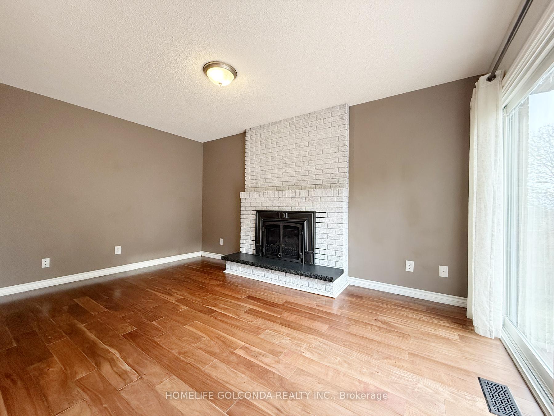 Photo 9 of 337 Aztec Drive, Oshawa, McLaughlin — HOMEH