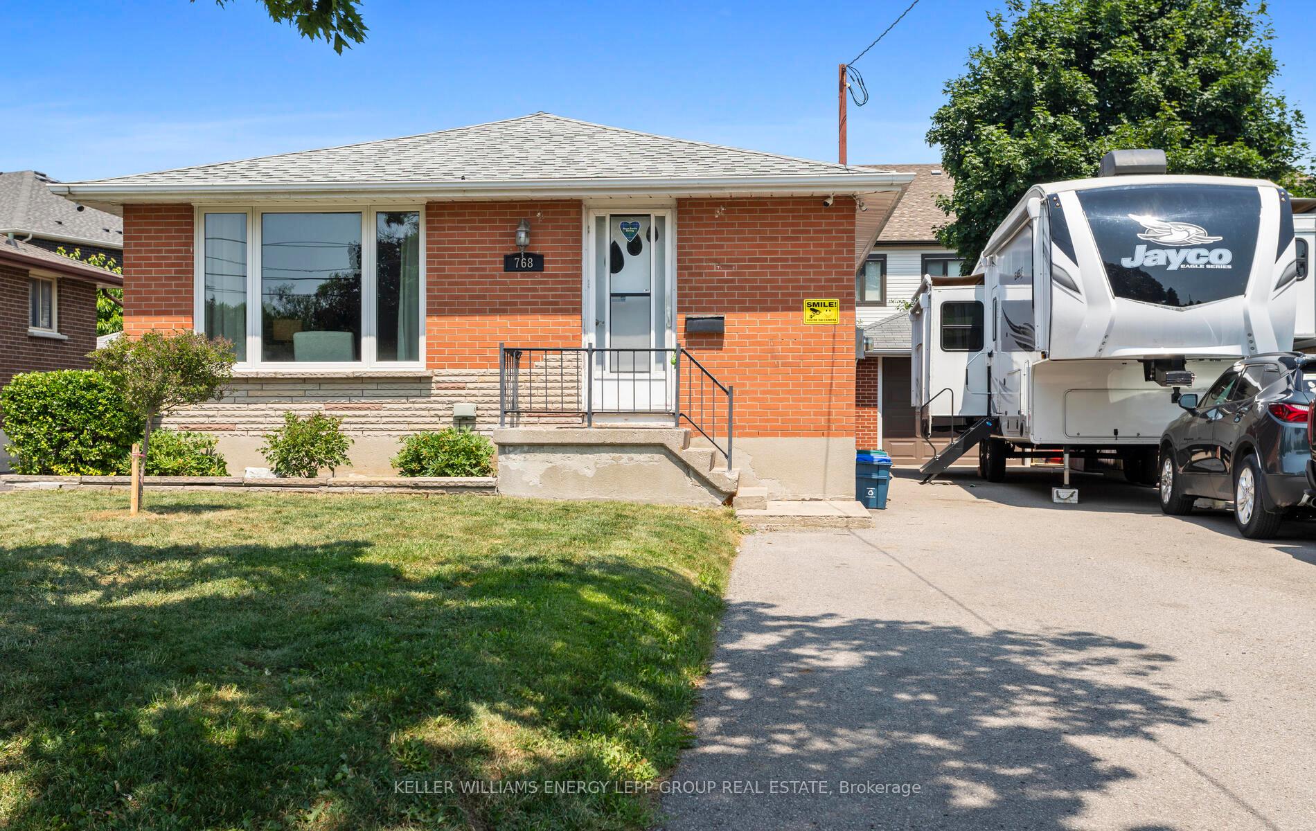 Front of 768 Olive Avenue