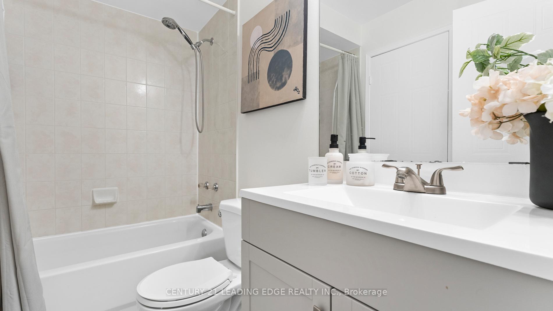 Photo 12 of 330 Sparrow Circle, Pickering, Highbush — HOMEH