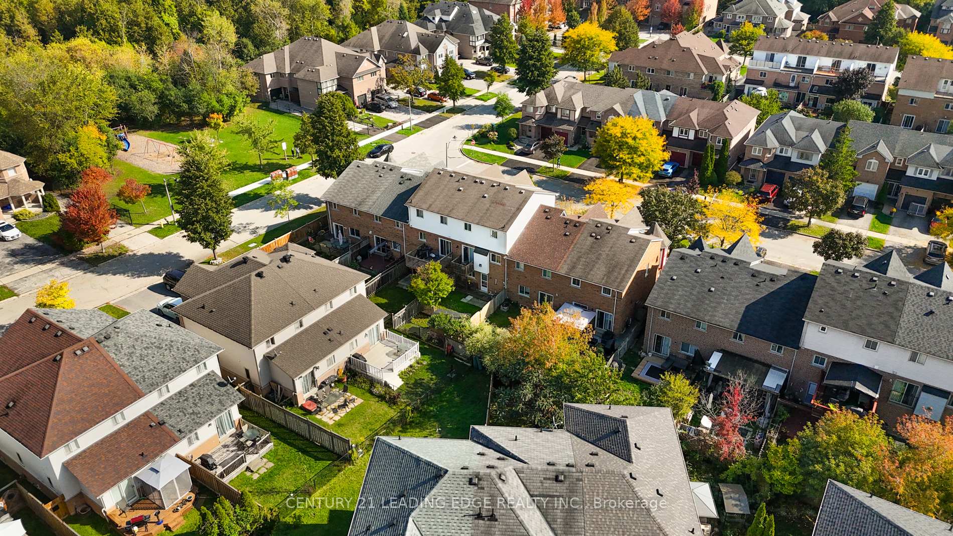 Photo 17 of 330 Sparrow Circle, Pickering, Highbush — HOMEH