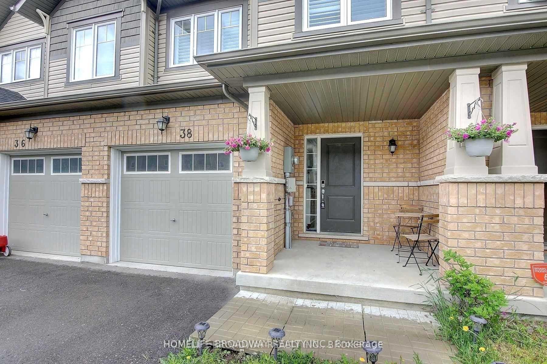 Photo 2 of 38 Great Gabe Crescent, Oshawa, Windfields — HOMEH