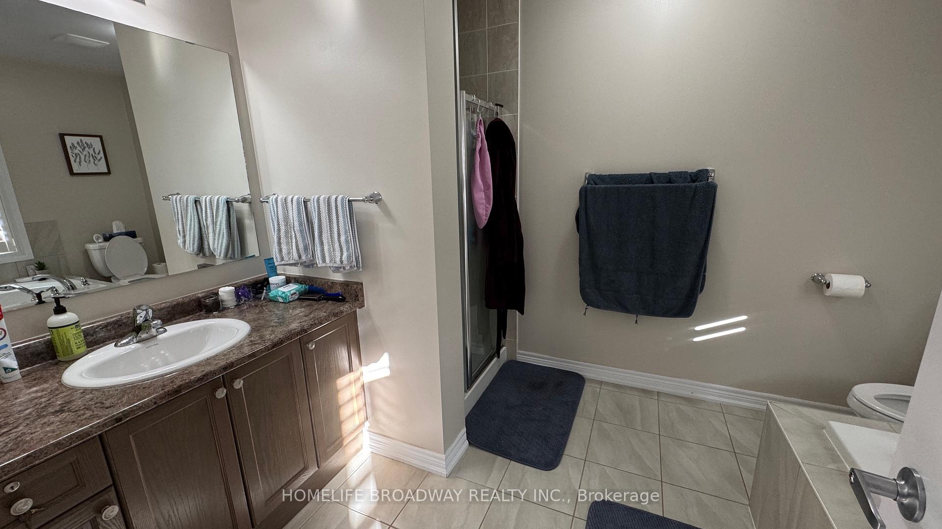 Photo 25 of 38 Great Gabe Crescent, Oshawa, Windfields — HOMEH