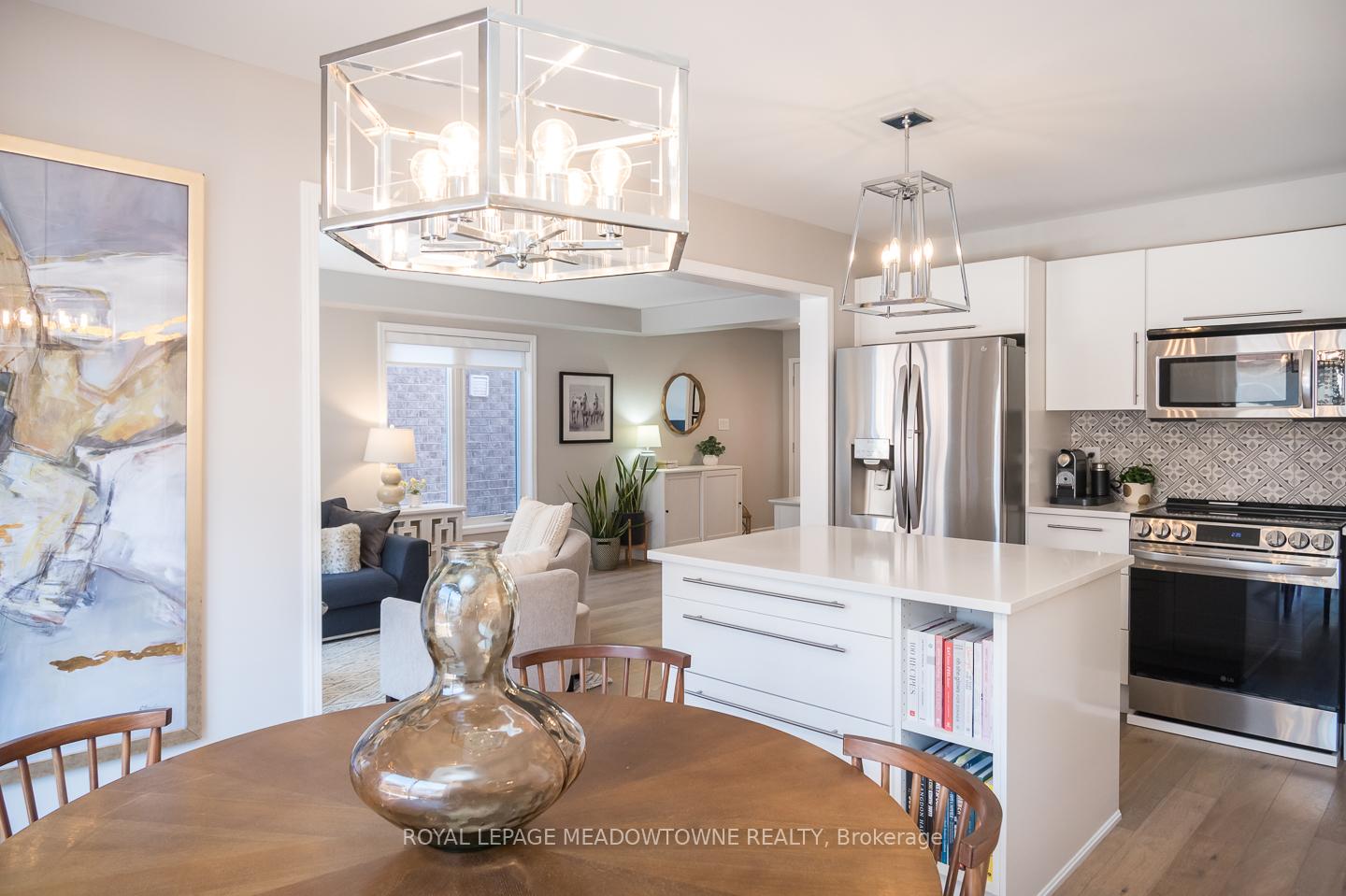Photo 12 of 465 Tyrone Crescent, Milton, Willmott — HOMEH