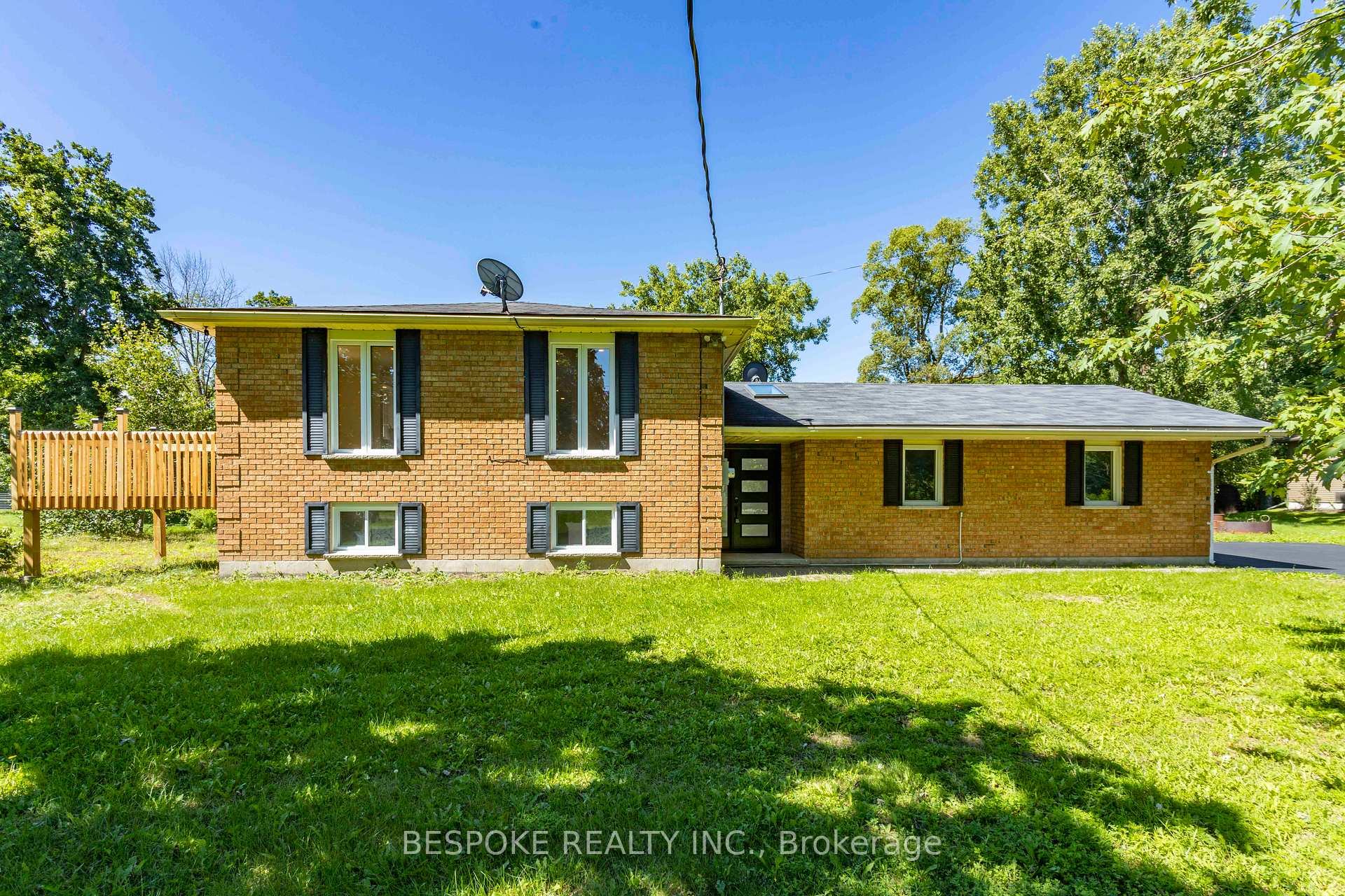 Front of 226 Stockdale Road