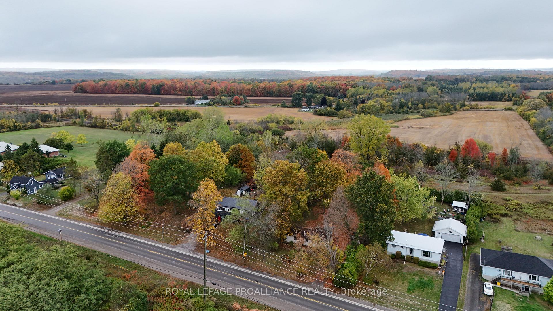 Photo 4 of 2112 Hamilton Road, Quinte West, Sidney Ward — HOMEH