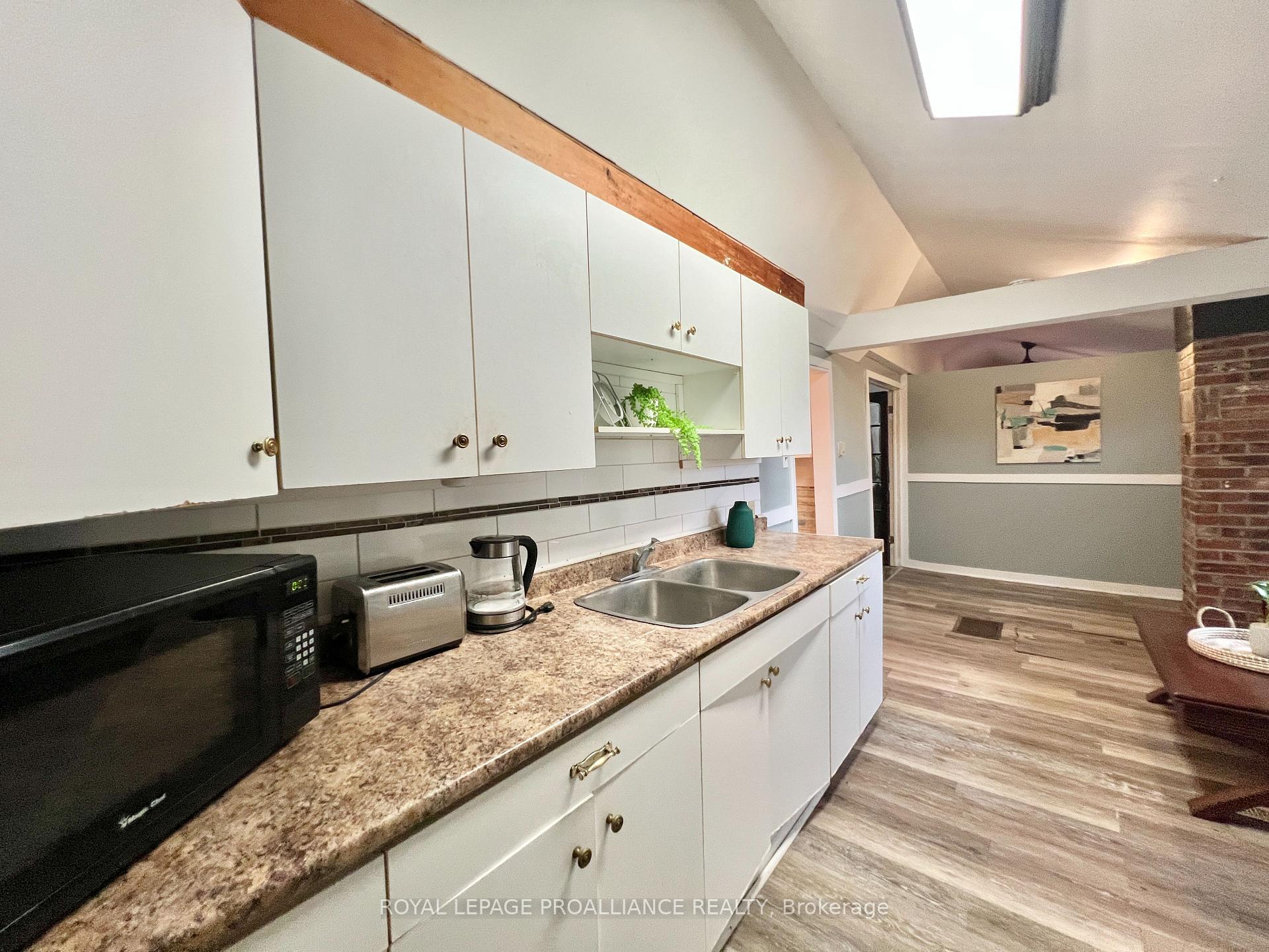 Photo 10 of 2112 Hamilton Road, Quinte West, Sidney Ward — HOMEH