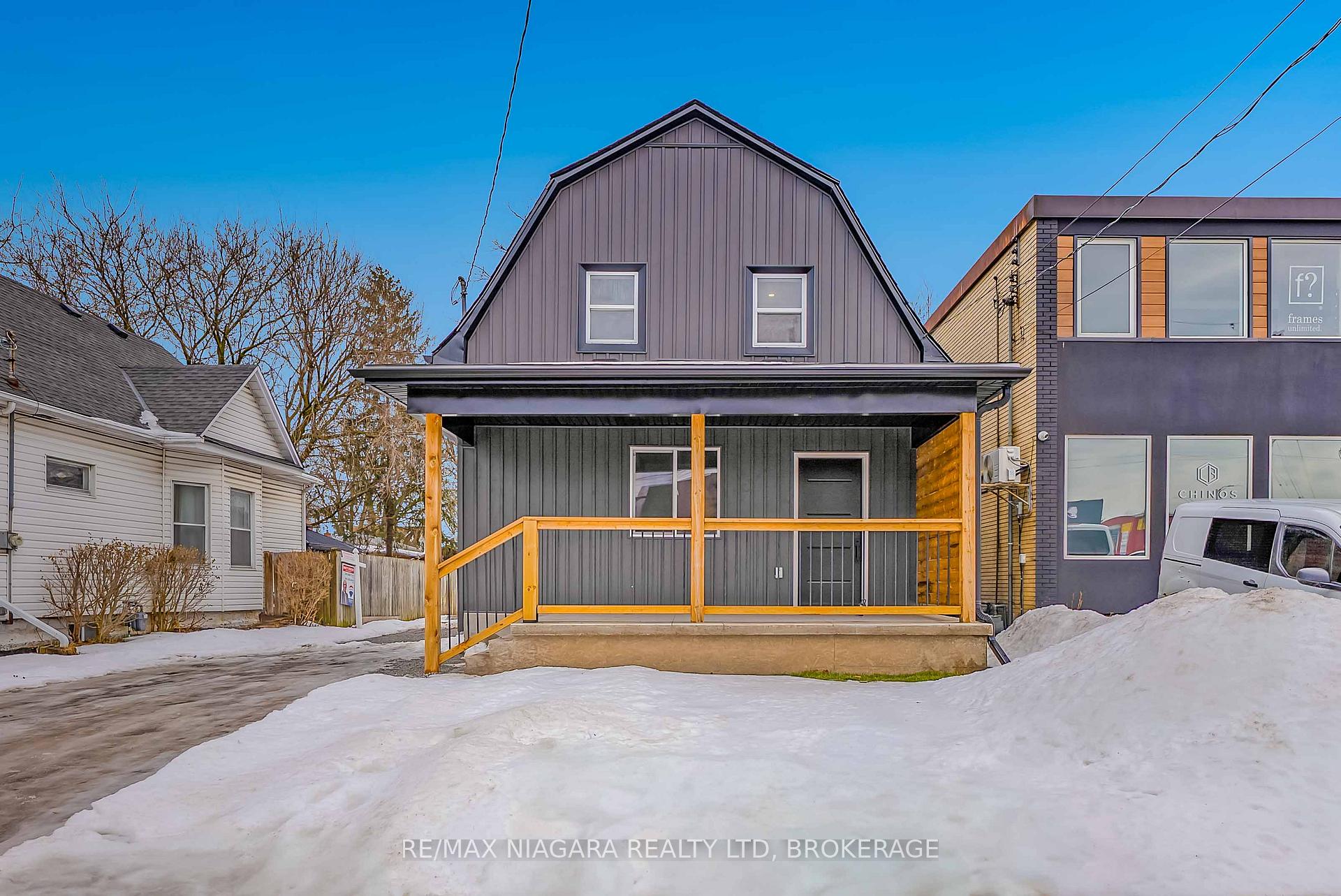 Front of 5840 Glenholme Avenue
