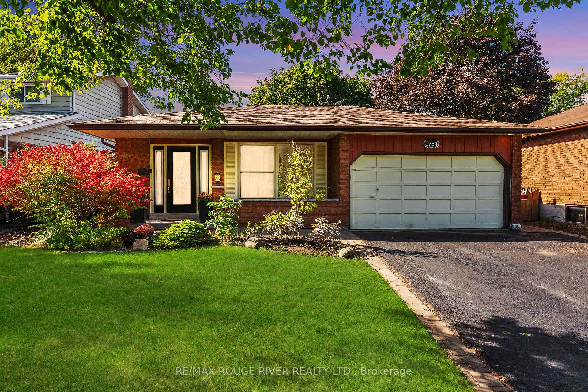 Photo 1 of 1764 Spruce Hill Road, Pickering, Dunbarton — HOMEH