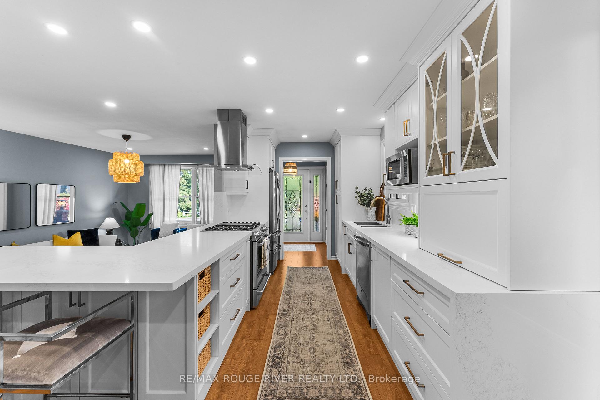 Photo 4 of 1764 Spruce Hill Road, Pickering, Dunbarton — HOMEH