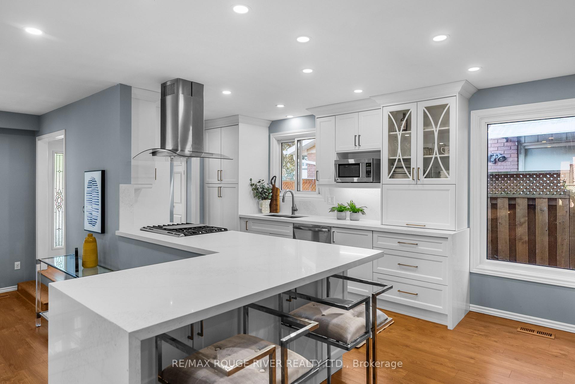 Photo 5 of 1764 Spruce Hill Road, Pickering, Dunbarton — HOMEH