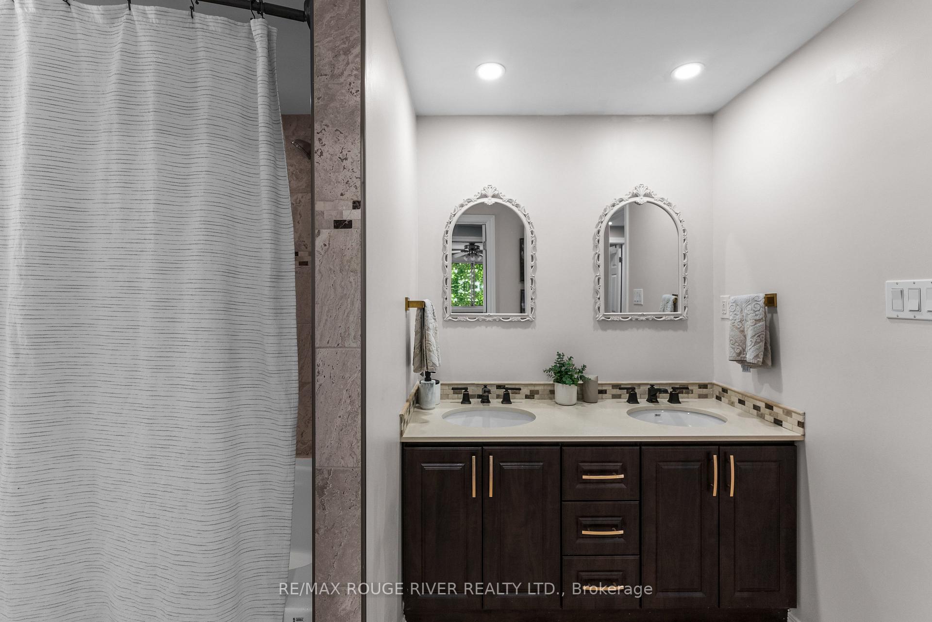 Photo 17 of 1764 Spruce Hill Road, Pickering, Dunbarton — HOMEH