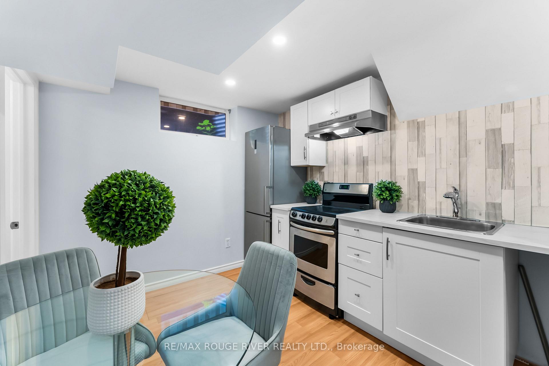 Photo 33 of 1764 Spruce Hill Road, Pickering, Dunbarton — HOMEH