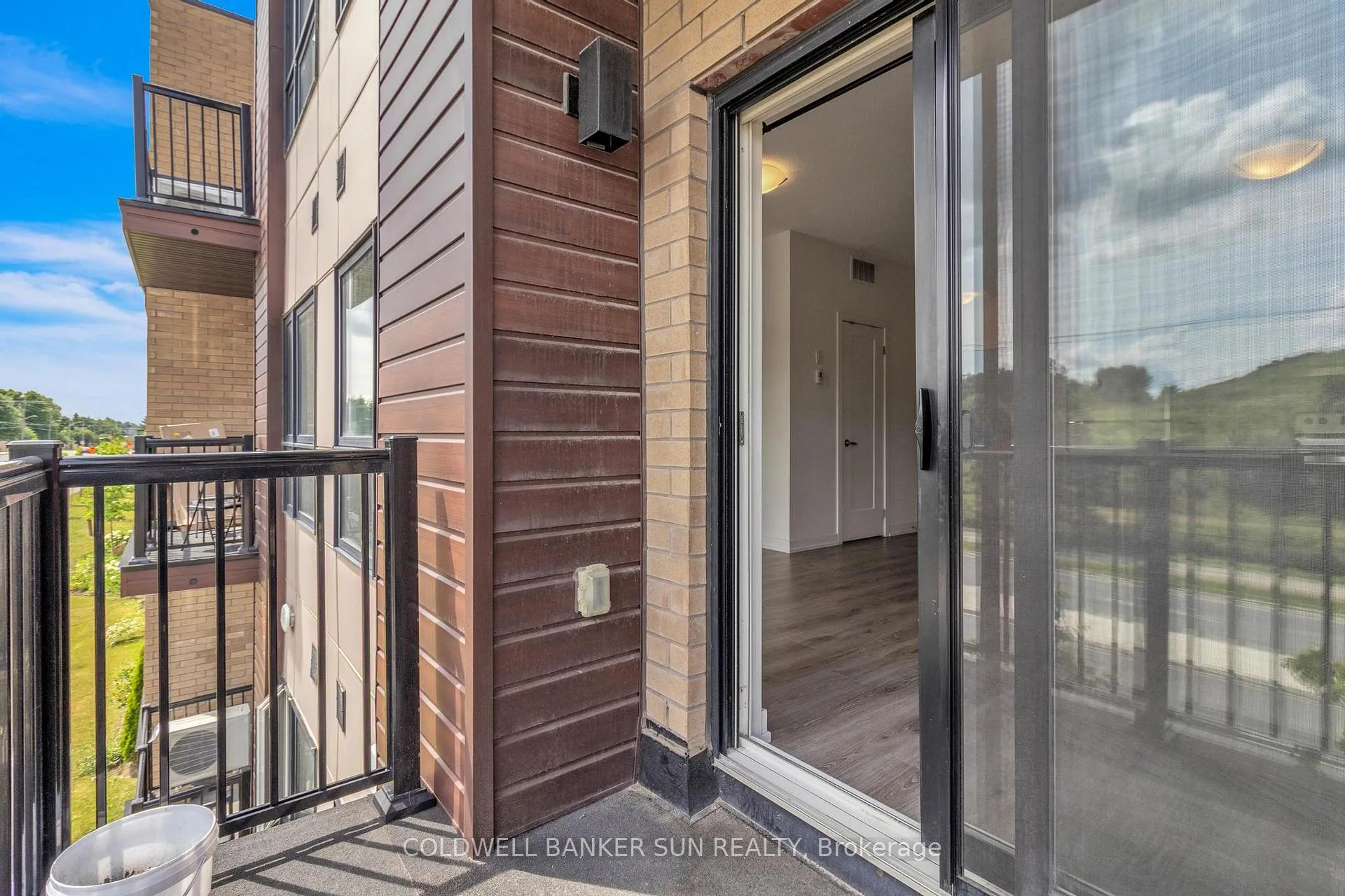 Photo 168 of Unit E12, 20 Palace Street, Kitchener — HOMEH