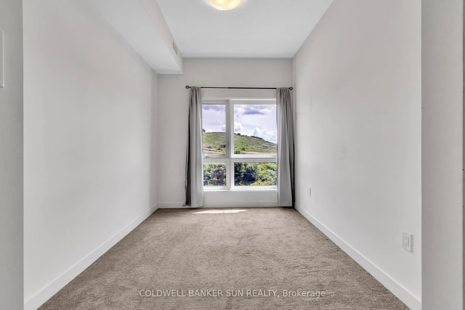 Photo 229 of Unit E12, 20 Palace Street, Kitchener — HOMEH