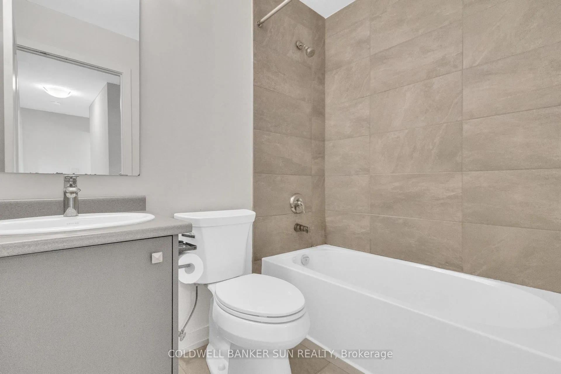 Photo 272 of Unit E12, 20 Palace Street, Kitchener — HOMEH