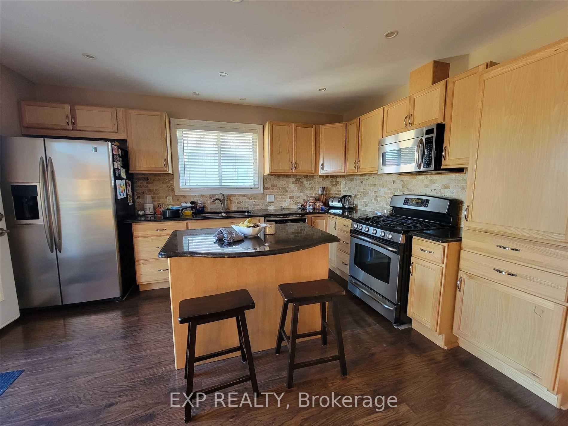 Photo 13 of 819 Ritson Road S, Oshawa, Lakeview — HOMEH