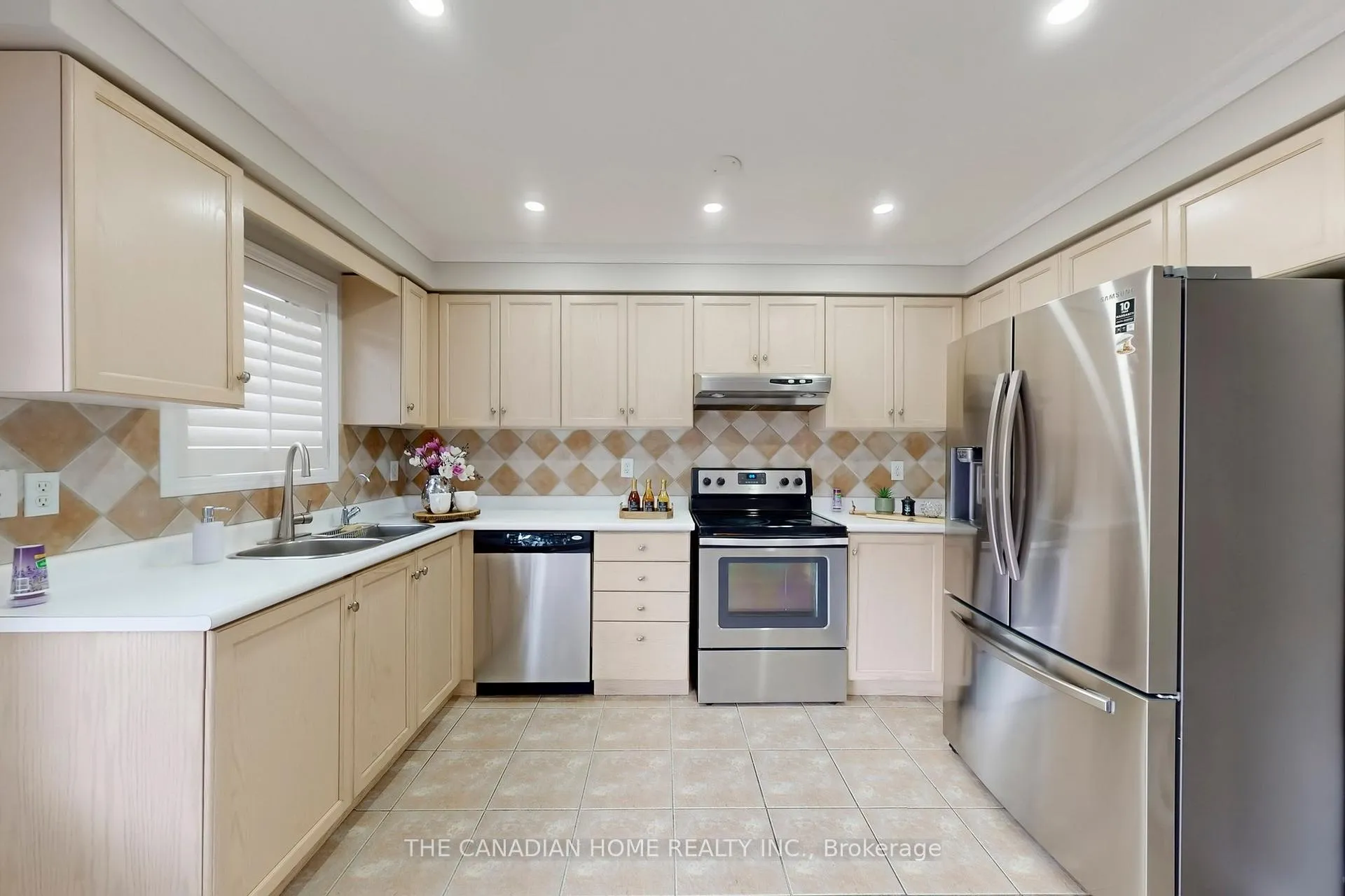 Photo 15 of 53 Ripley Crescent, Brampton, Fletcher's West — HOMEH