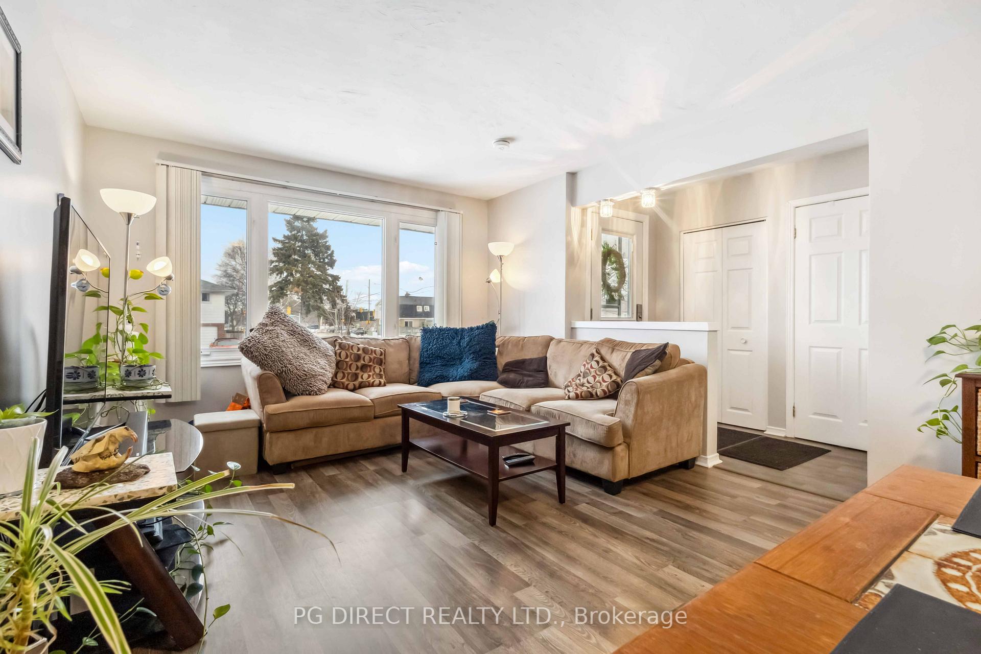 Photo 2 of 120 Seneca Avenue, Oshawa, Samac — HOMEH