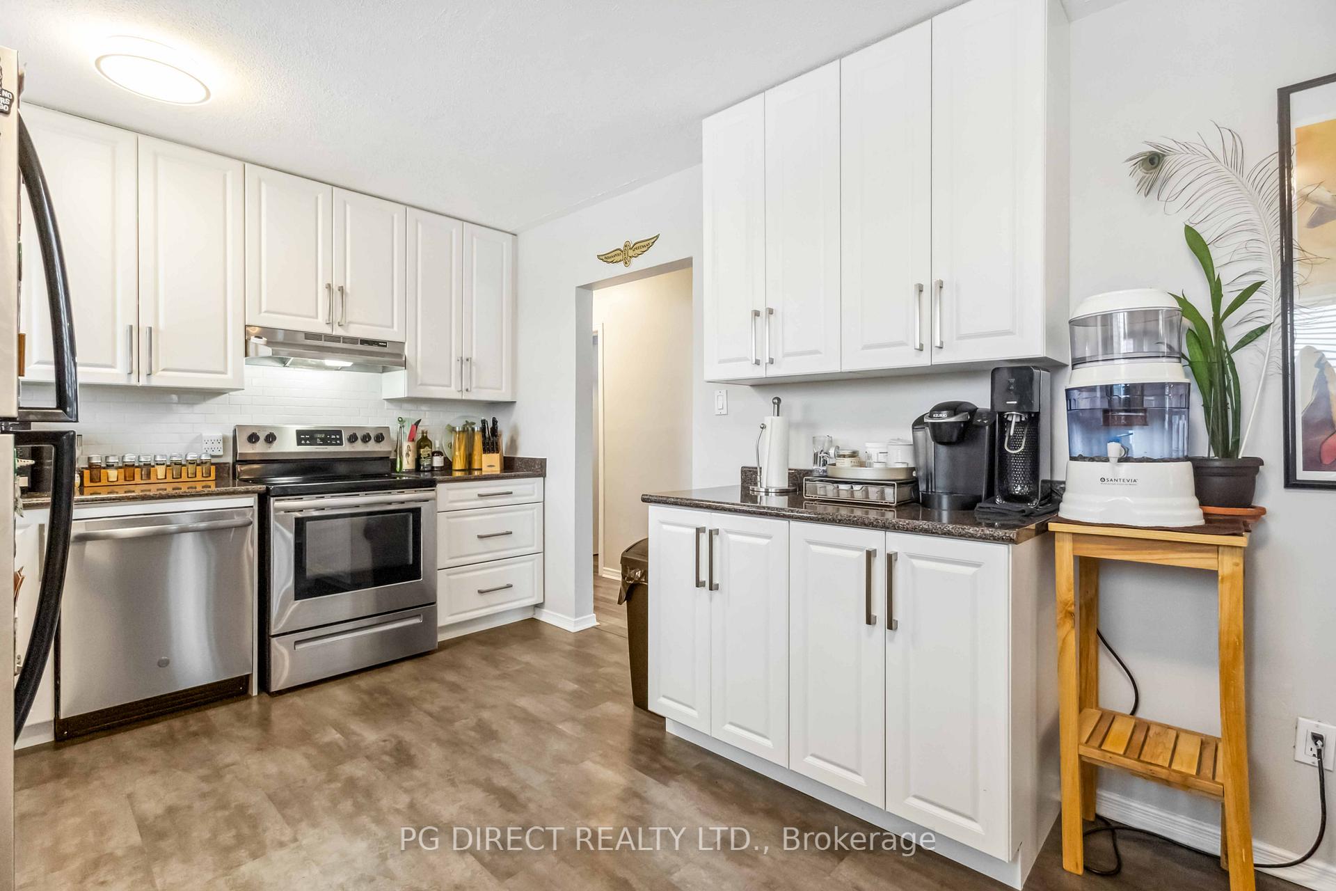 Photo 5 of 120 Seneca Avenue, Oshawa, Samac — HOMEH