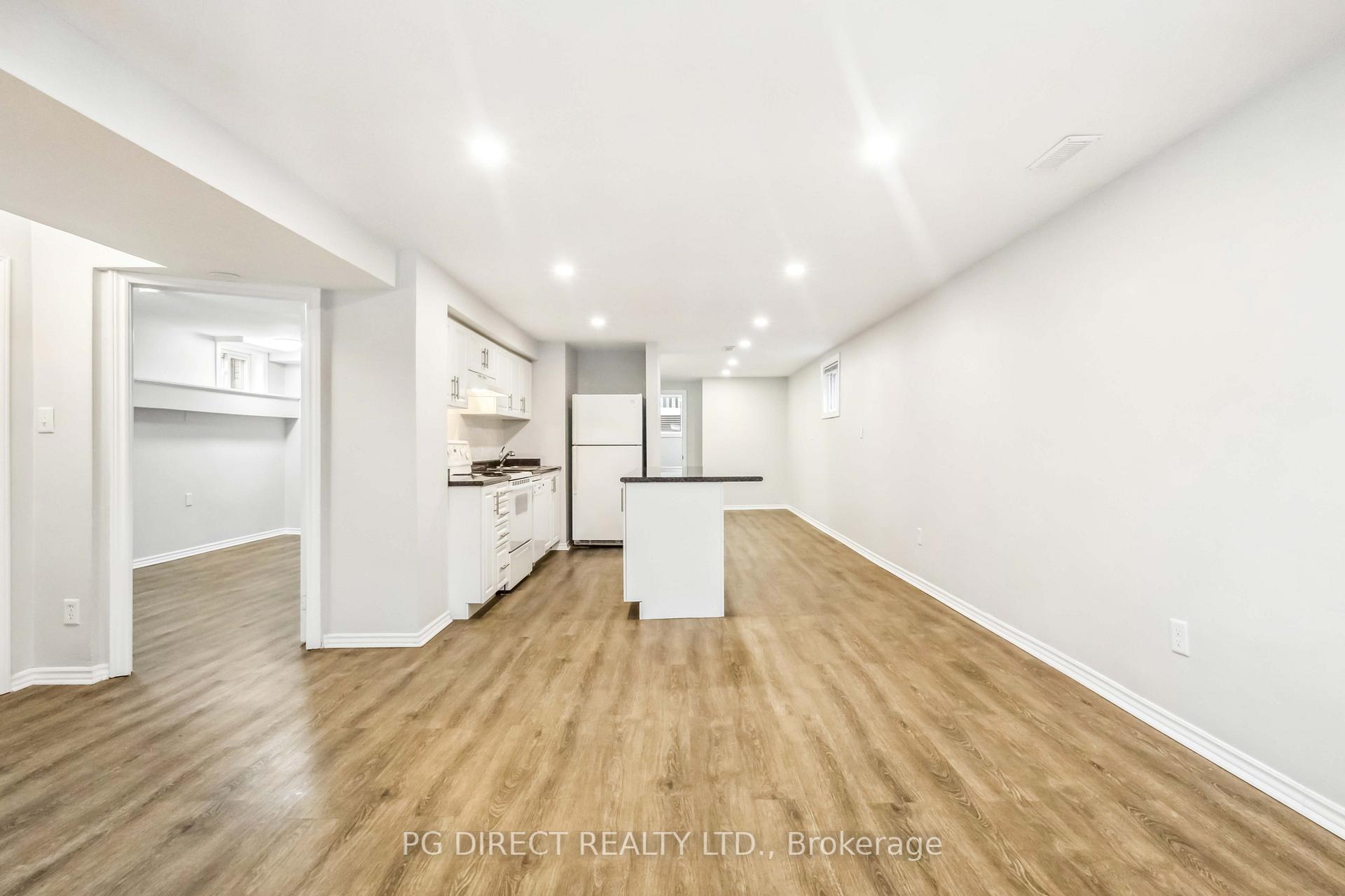Photo 12 of 120 Seneca Avenue, Oshawa, Samac — HOMEH