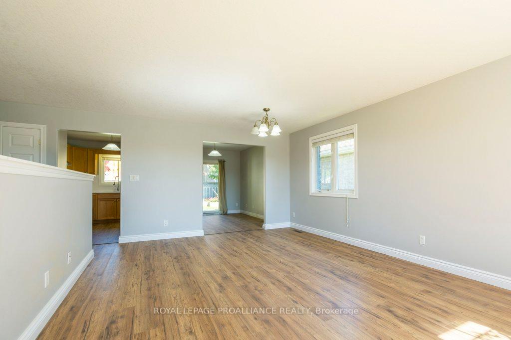 Photo 5 of 23 Sunshine Lane, Quinte West, Murray Ward — HOMEH