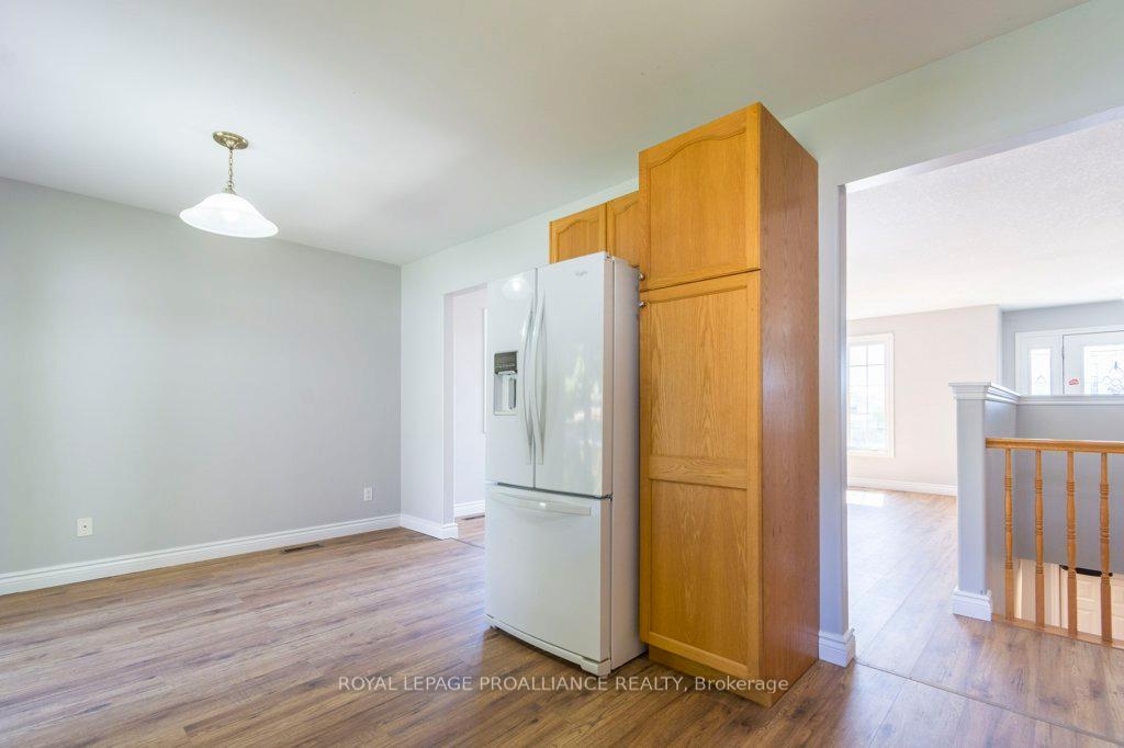 Photo 11 of 23 Sunshine Lane, Quinte West, Murray Ward — HOMEH