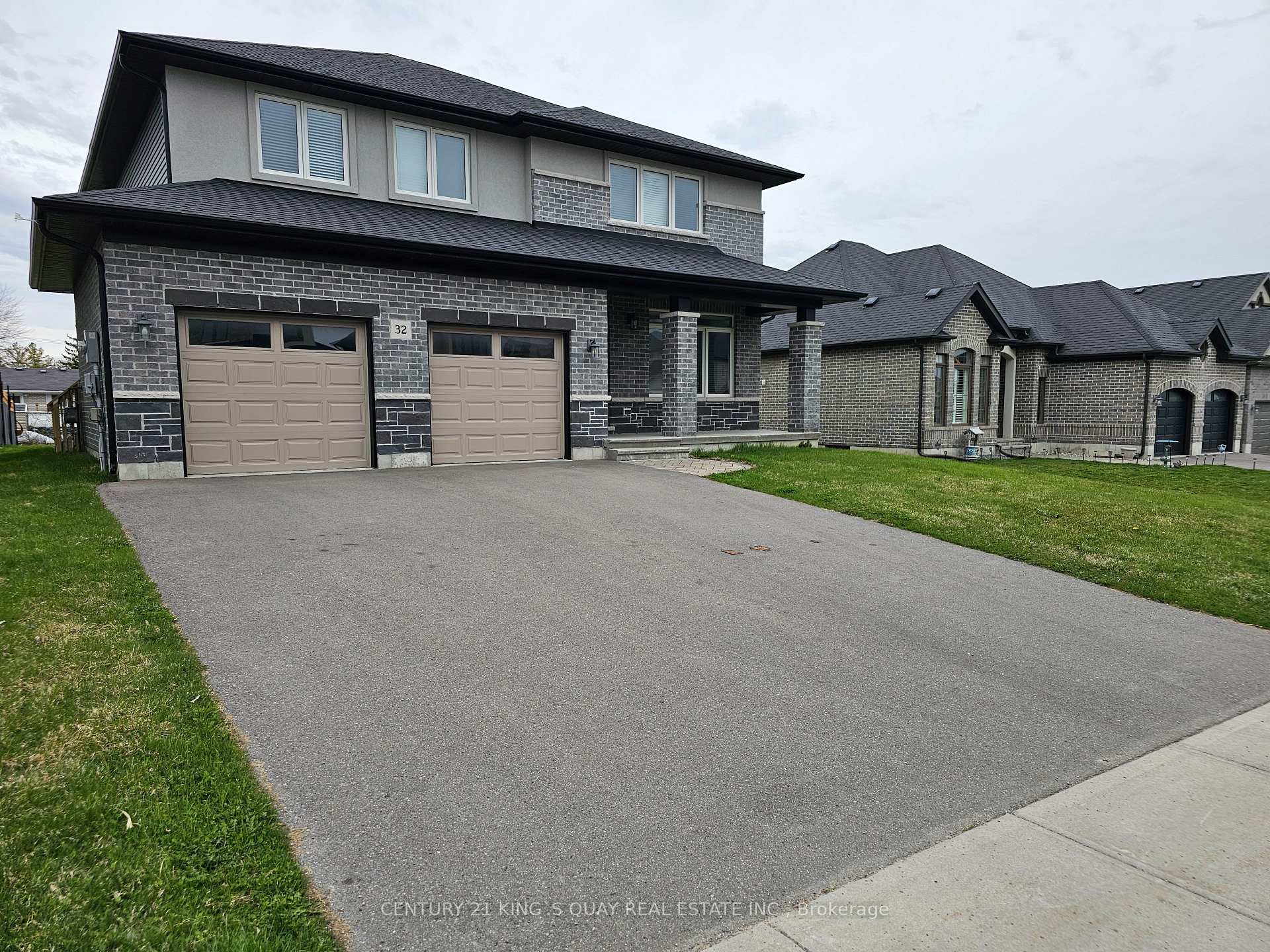 Photo 2 of 32 Stonecrest Boulevard, Quinte West, Sidney Ward — HOMEH