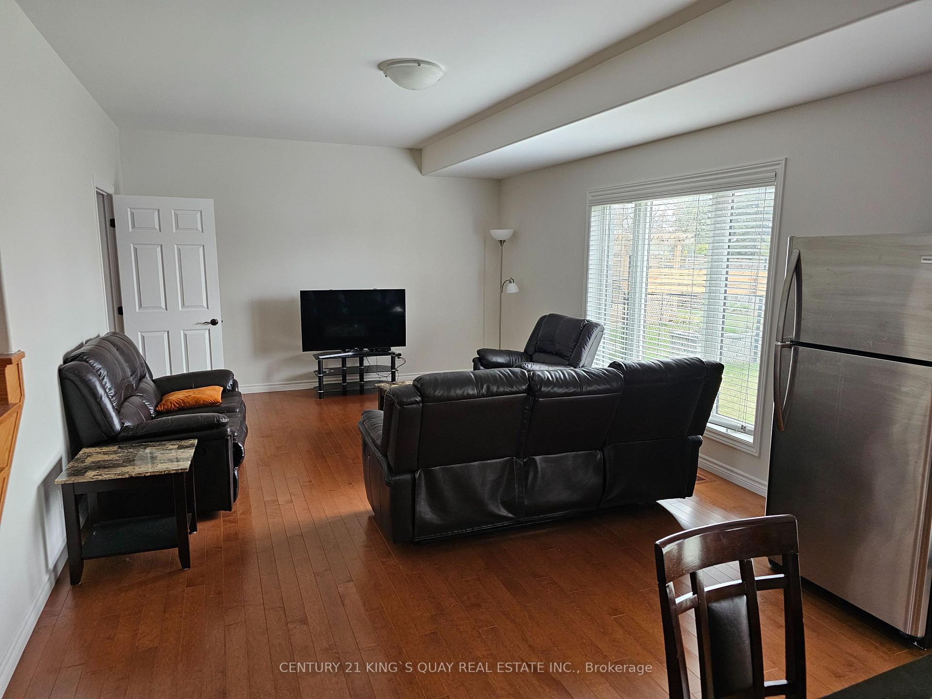 Photo 4 of 32 Stonecrest Boulevard, Quinte West, Sidney Ward — HOMEH