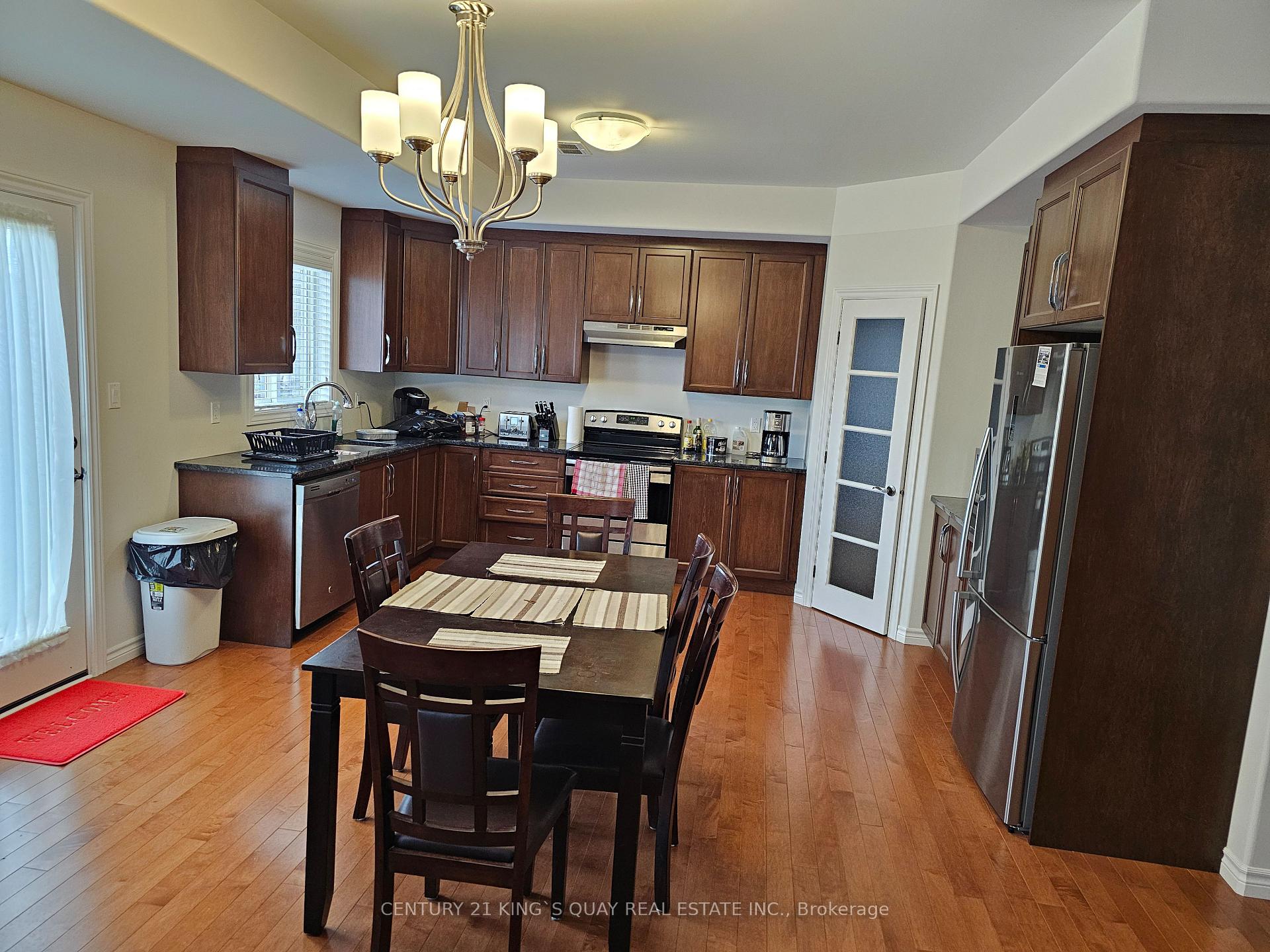 Photo 5 of 32 Stonecrest Boulevard, Quinte West, Sidney Ward — HOMEH