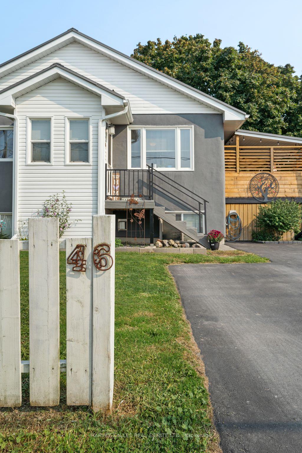 Photo 4 of 46 Barker Street, Prince Edward County, Picton Ward — HOMEH