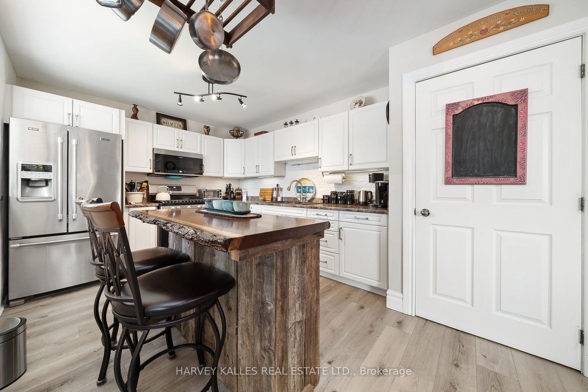 Photo 5 of 46 Barker Street, Prince Edward County, Picton Ward — HOMEH
