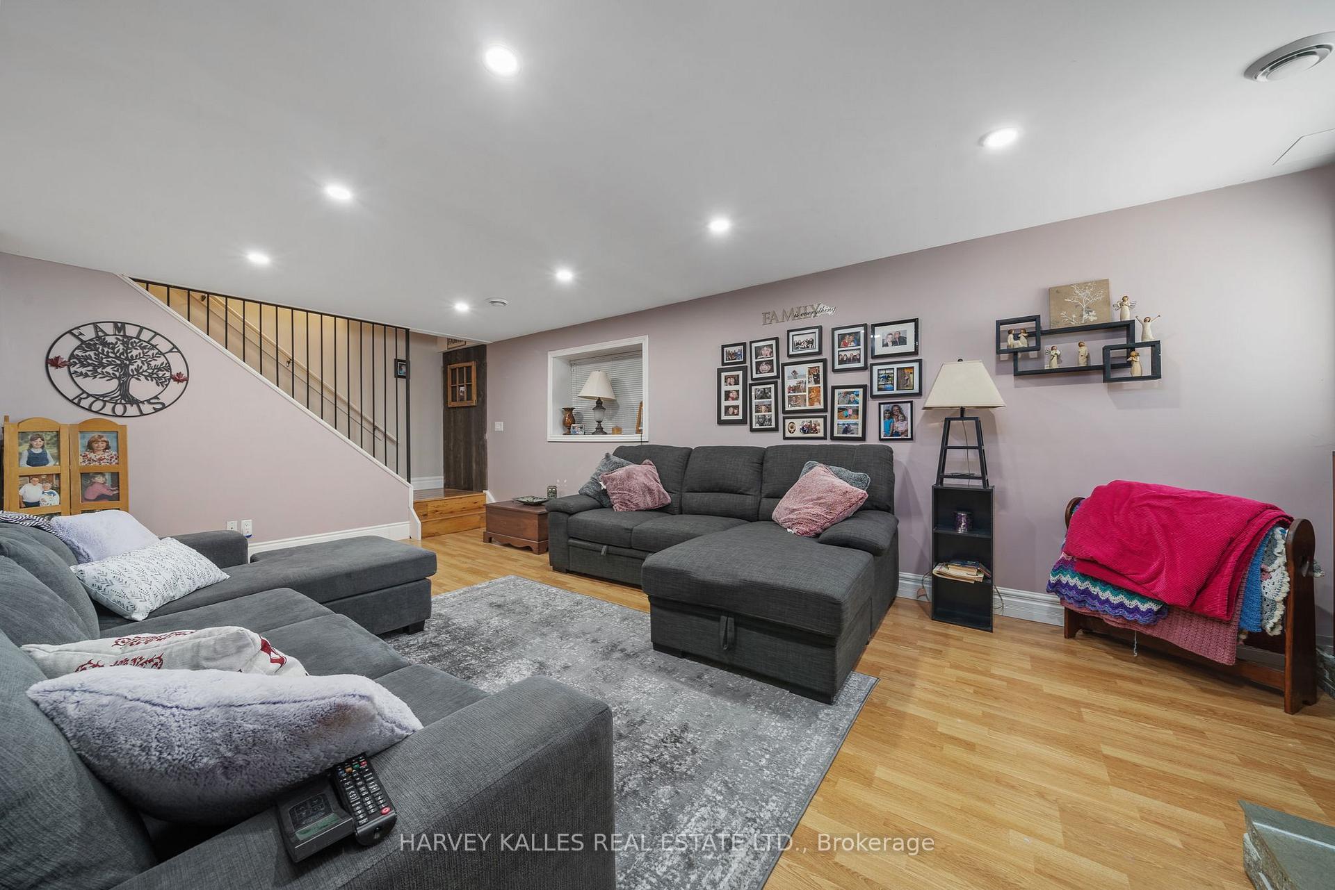Photo 24 of 46 Barker Street, Prince Edward County, Picton Ward — HOMEH