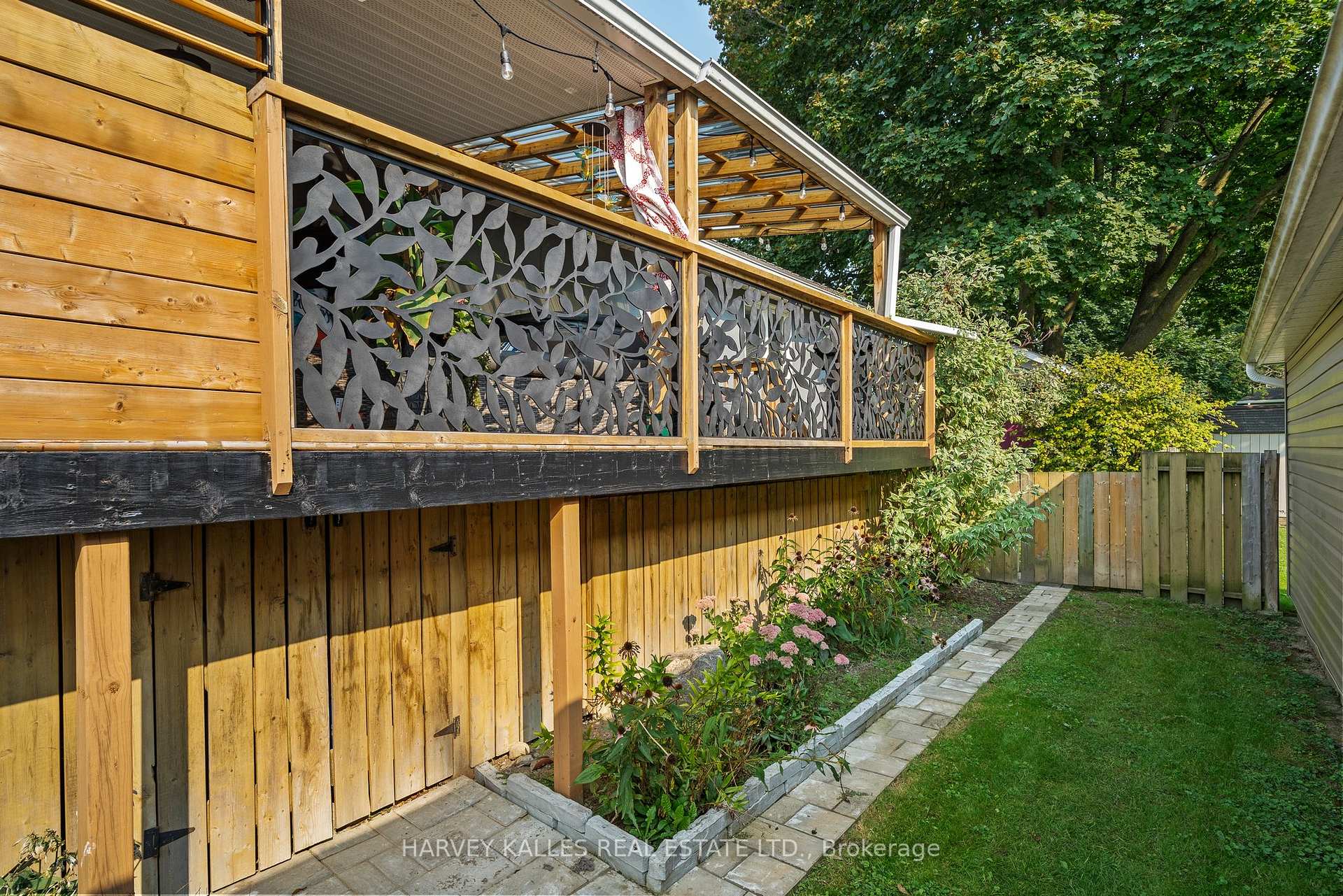 Photo 32 of 46 Barker Street, Prince Edward County, Picton Ward — HOMEH