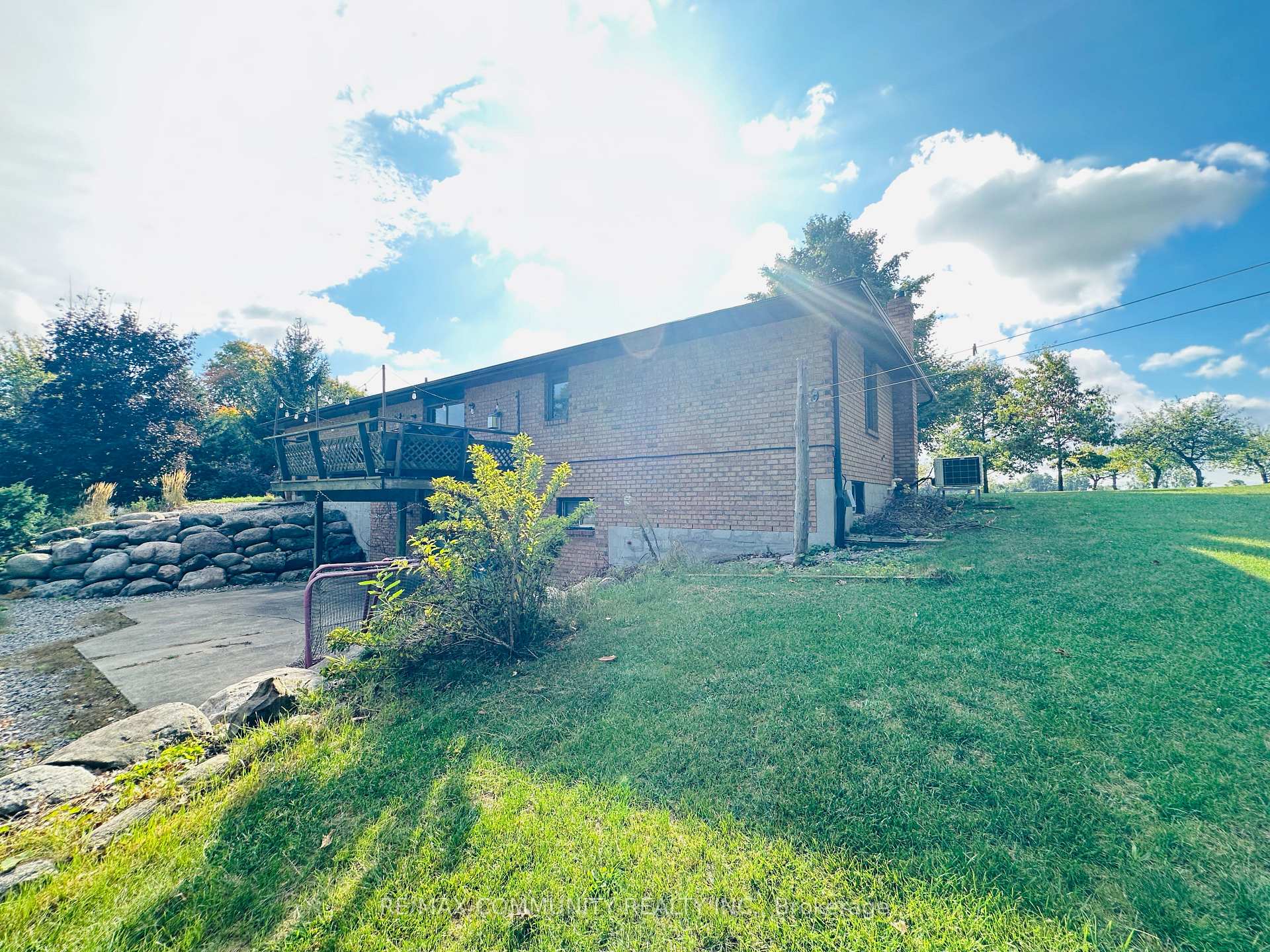 Photo 5 of 214 Helyer Road, Quinte West, Murray Ward — HOMEH