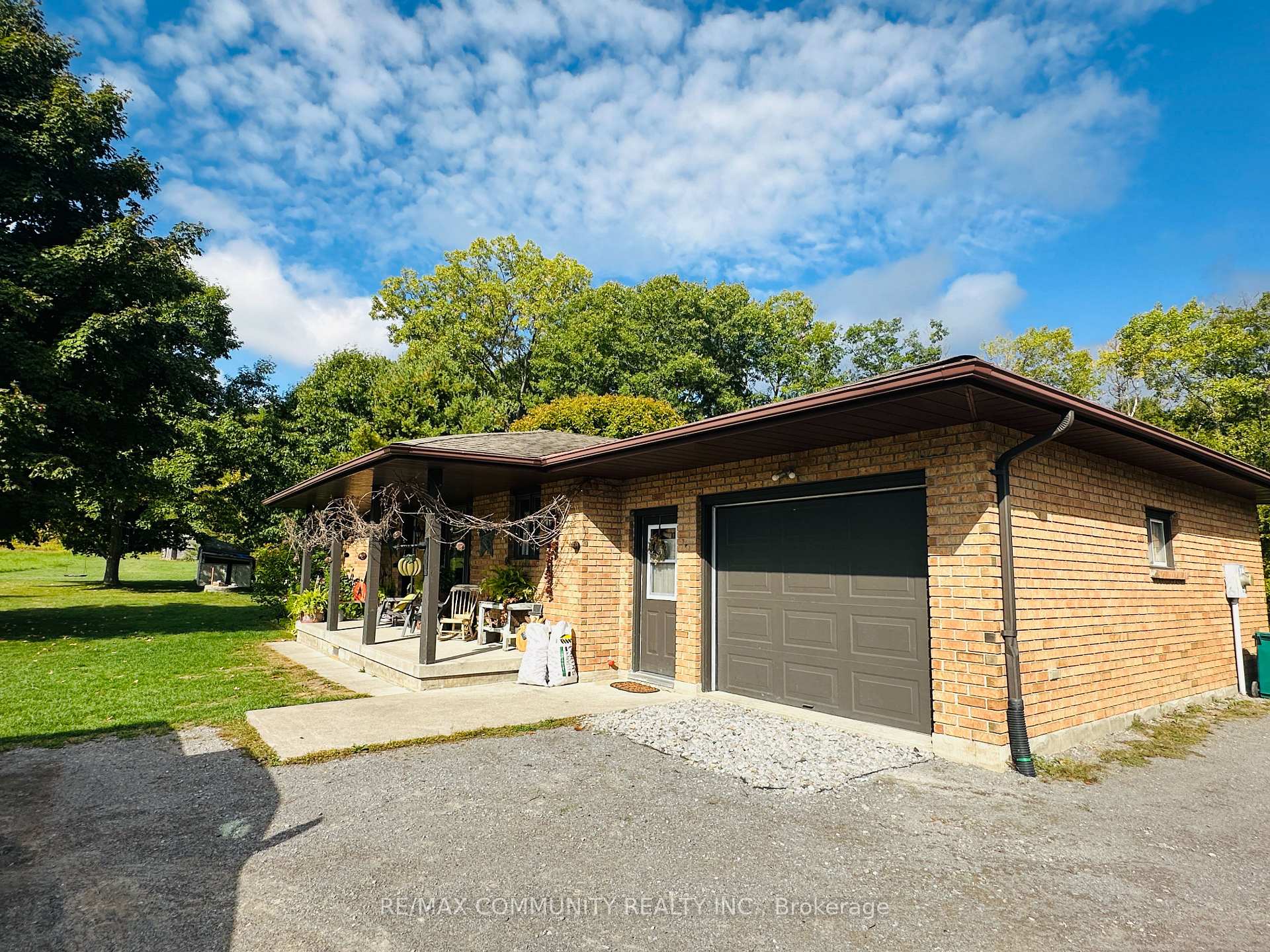 Photo 11 of 214 Helyer Road, Quinte West, Murray Ward — HOMEH