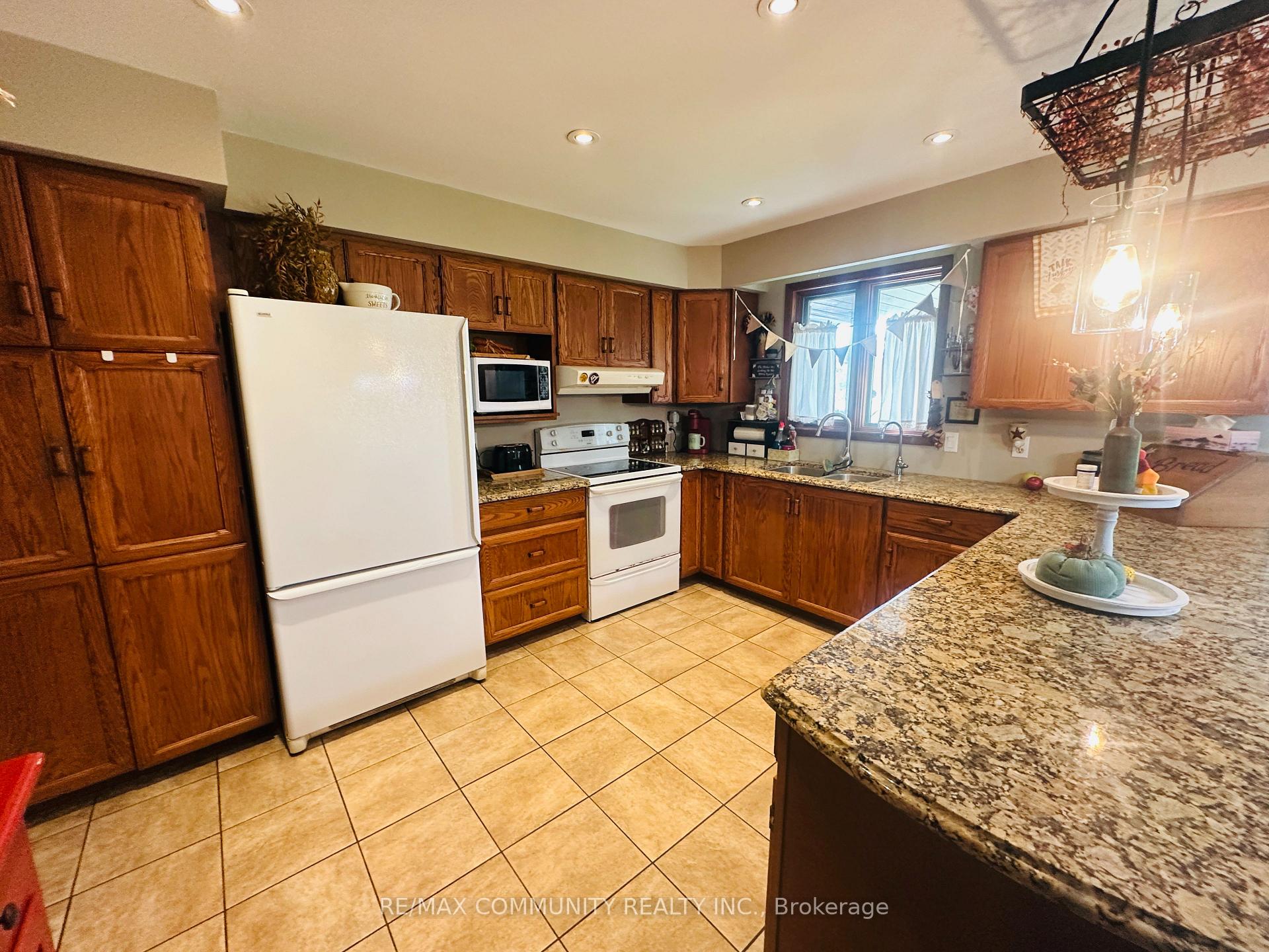 Photo 19 of 214 Helyer Road, Quinte West, Murray Ward — HOMEH
