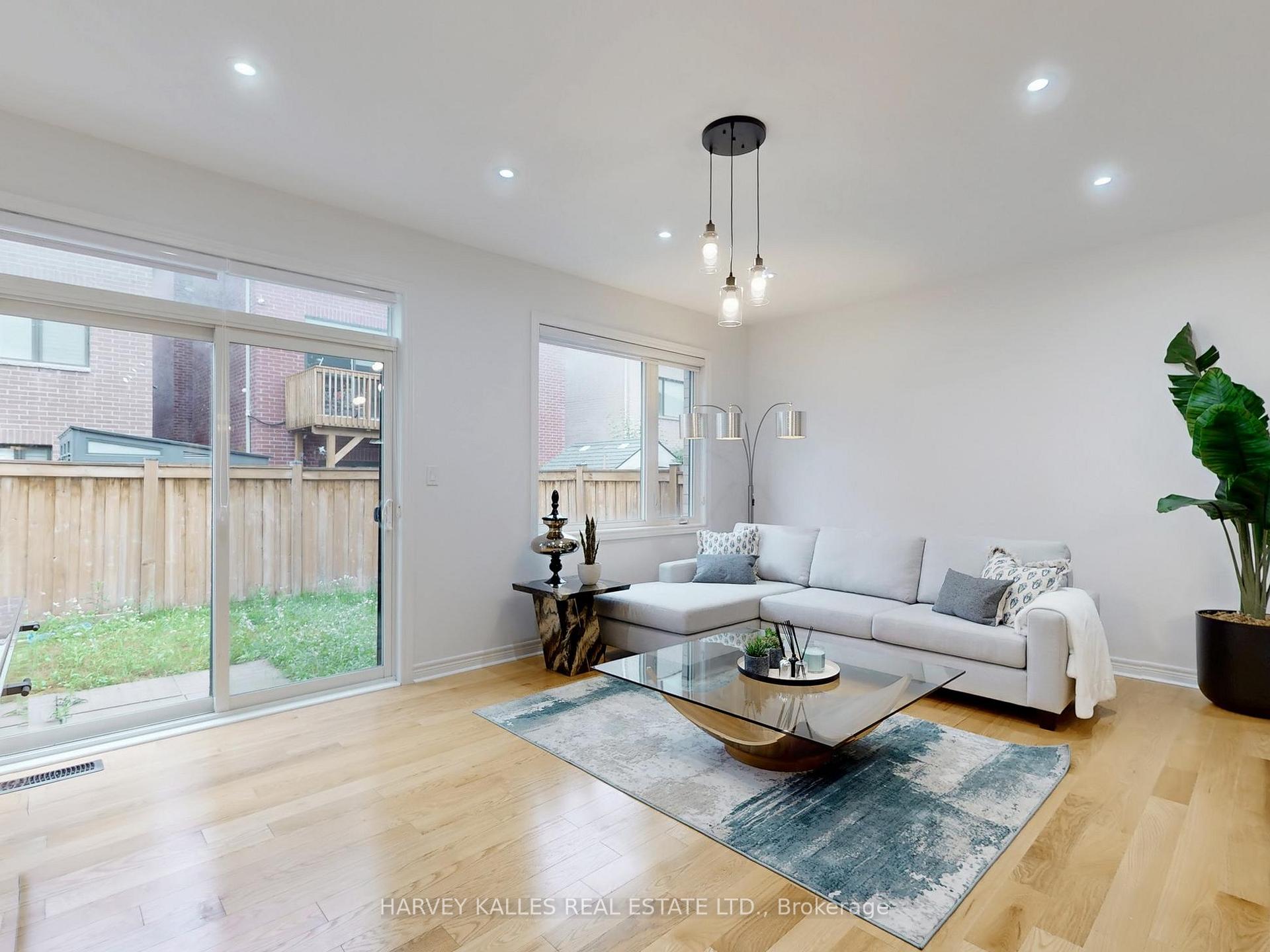 Photo 8 of 1146 Cactus Crescent, Pickering, Rural Pickering — HOMEH