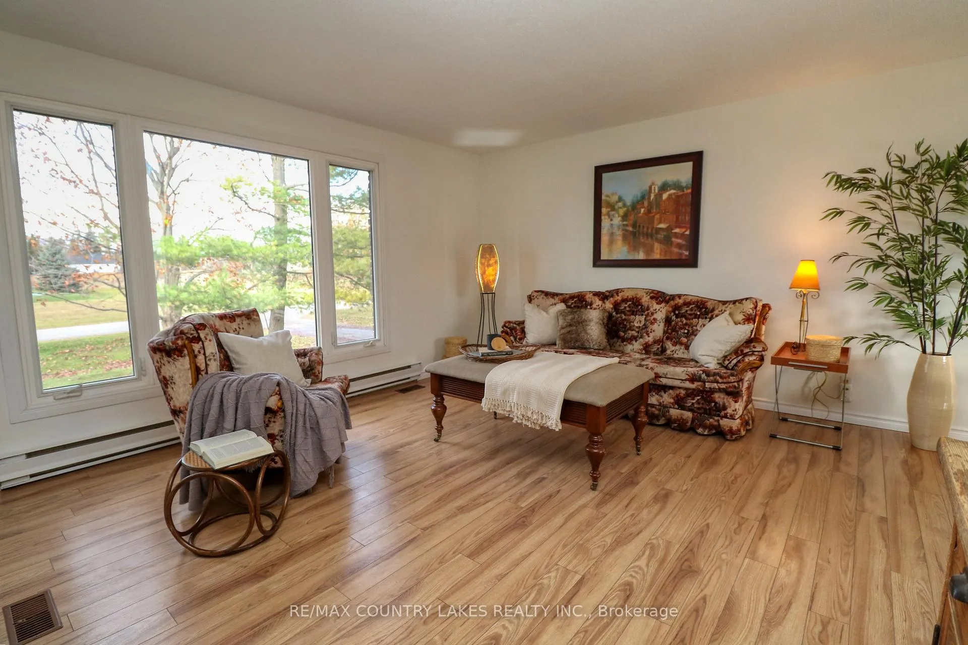 Photo 3 of 2899 Georgina Drive, Ramara, Brechin — HOMEH