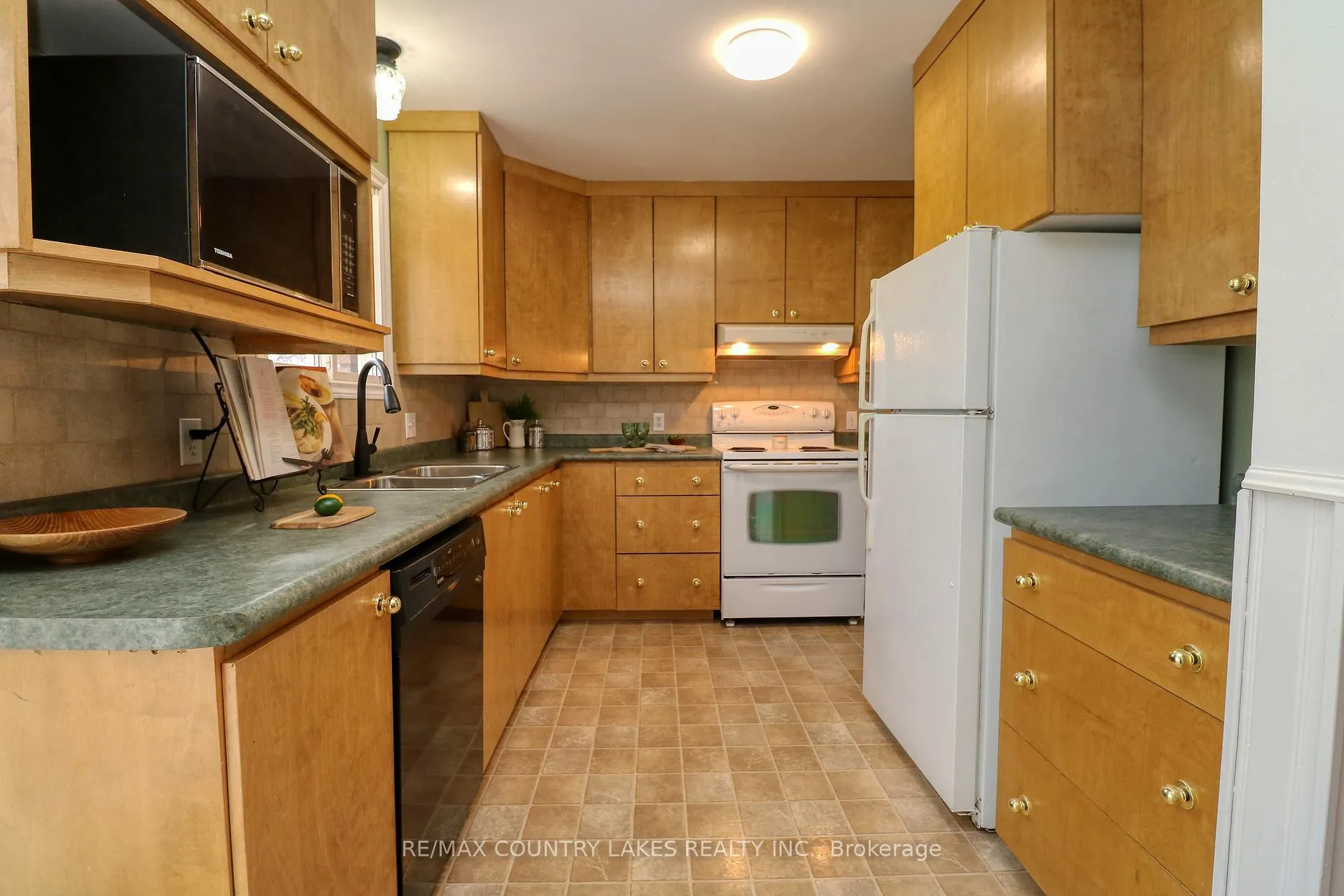 Photo 8 of 2899 Georgina Drive, Ramara, Brechin — HOMEH