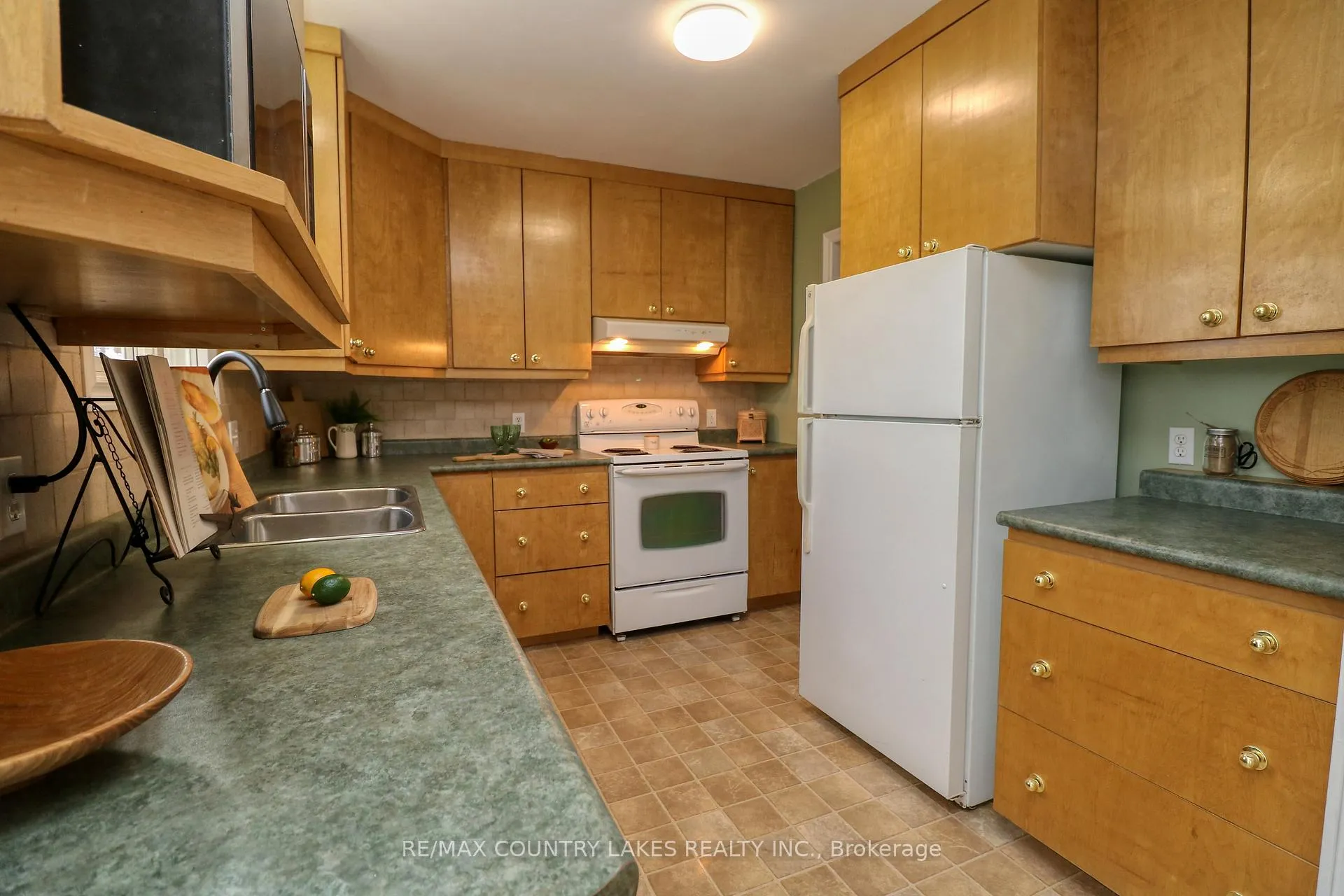 Photo 9 of 2899 Georgina Drive, Ramara, Brechin — HOMEH