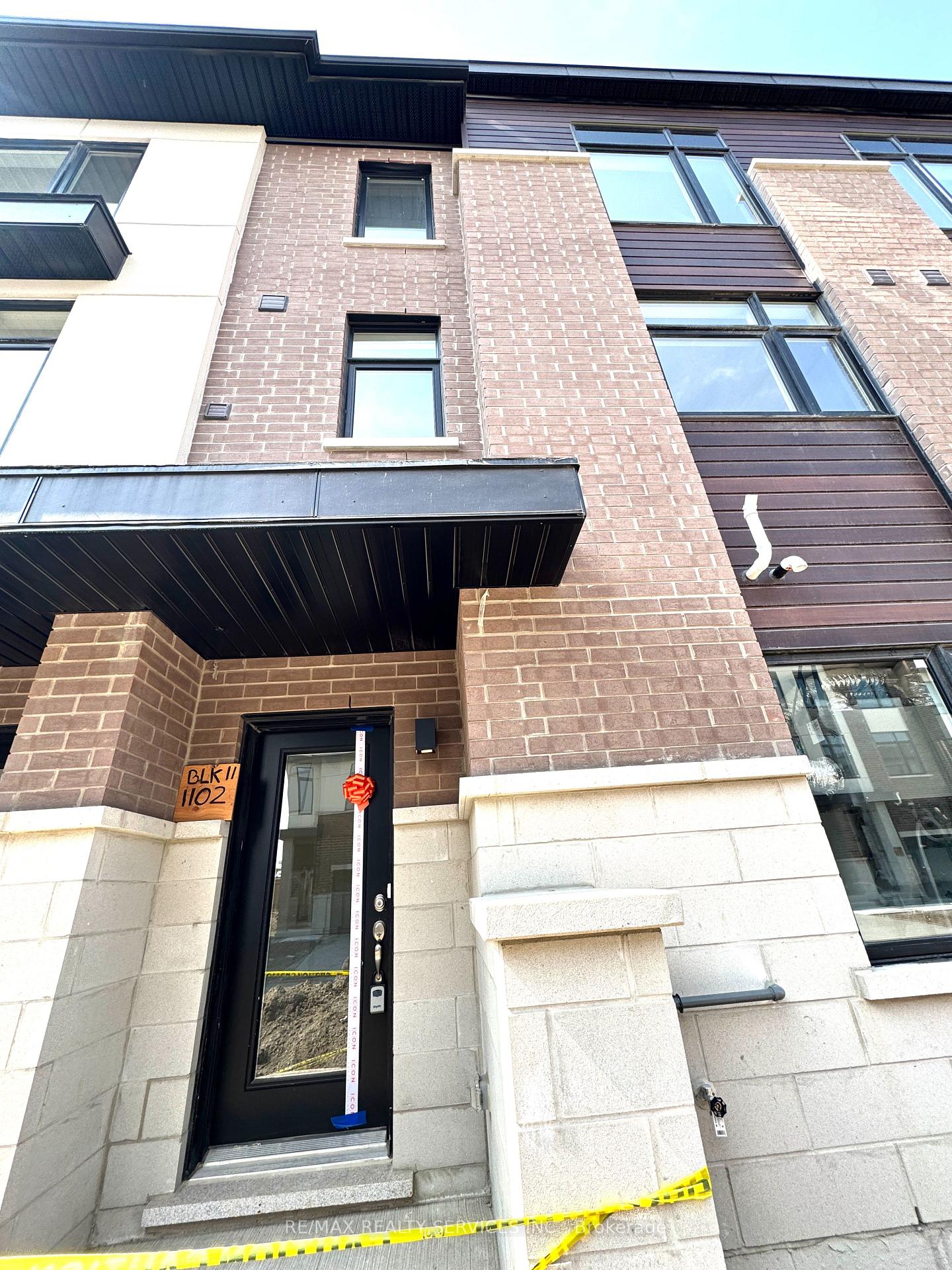 Photo 3 of Unit 1207, 1695 Dersan Street, Pickering, Duffin Heights — HOMEH