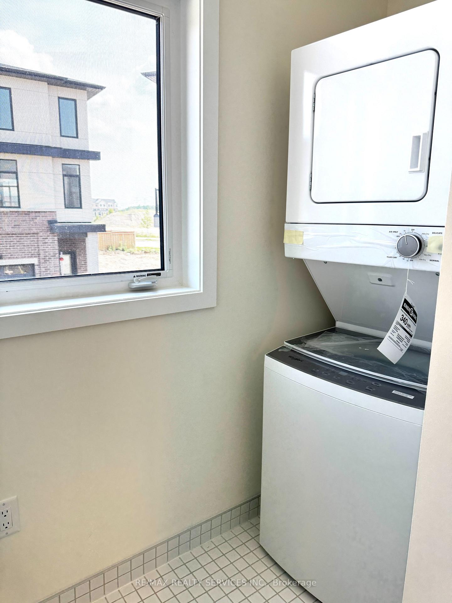 Photo 12 of Unit 1207, 1695 Dersan Street, Pickering, Duffin Heights — HOMEH