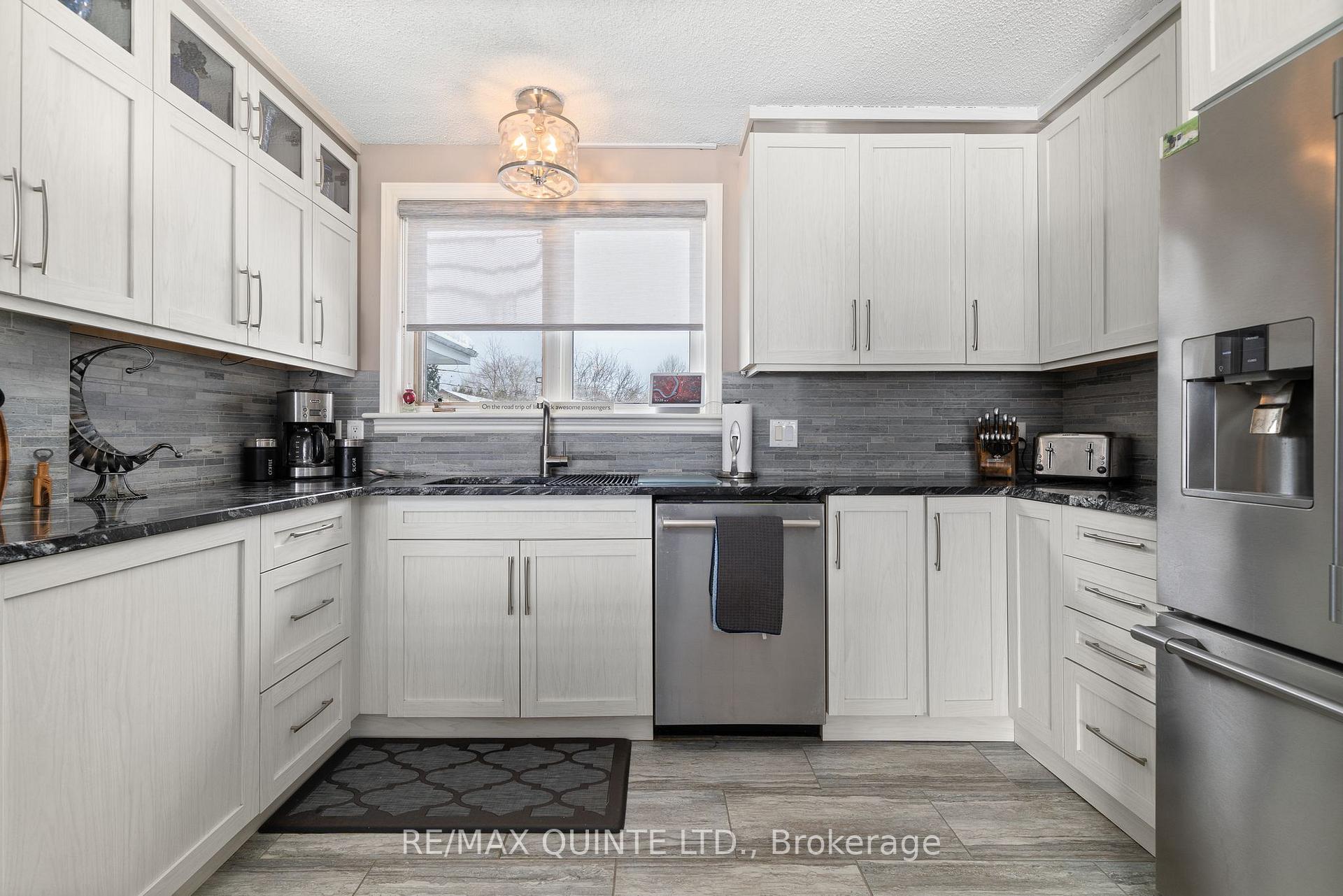 Photo 6 of 63 Quinte View Drive, Quinte West, Sidney Ward — HOMEH