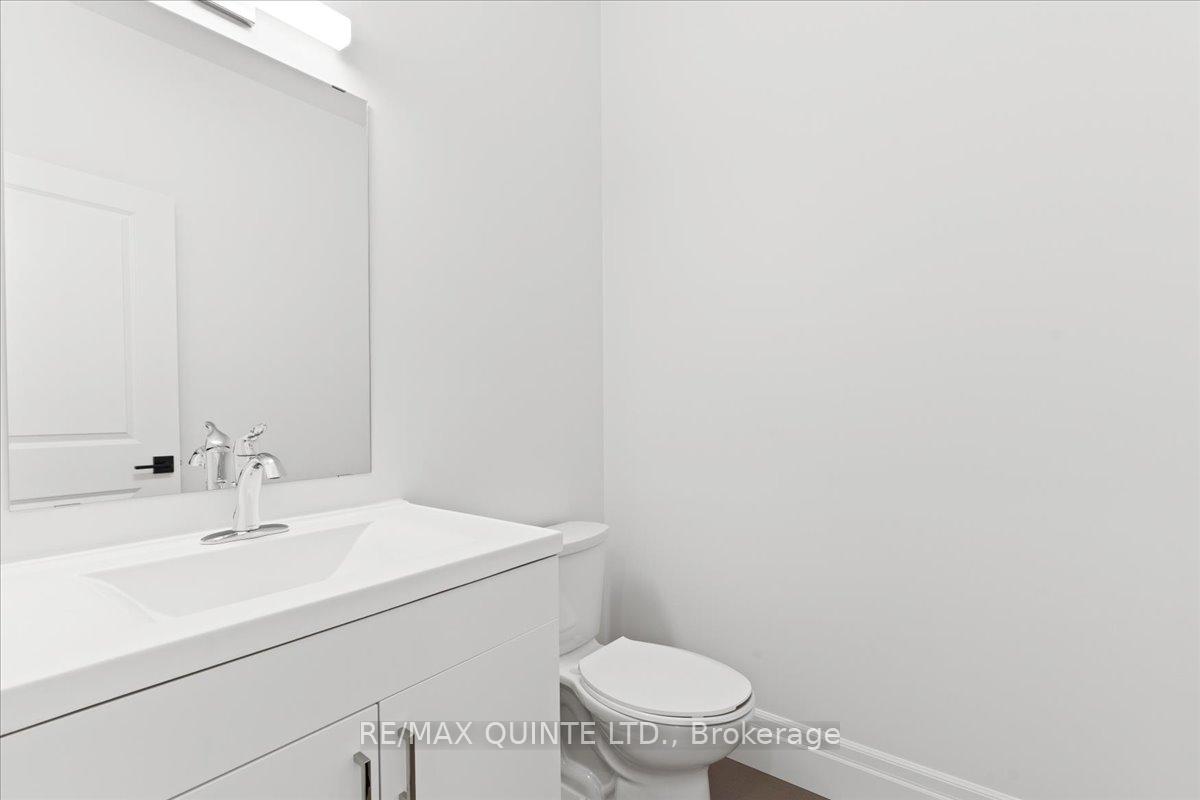 Photo 16 of 24 Evans Street, Prince Edward County, Picton — HOMEH