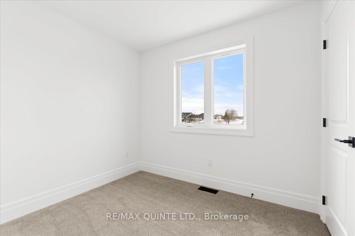 Photo 19 of 24 Evans Street, Prince Edward County, Picton — HOMEH