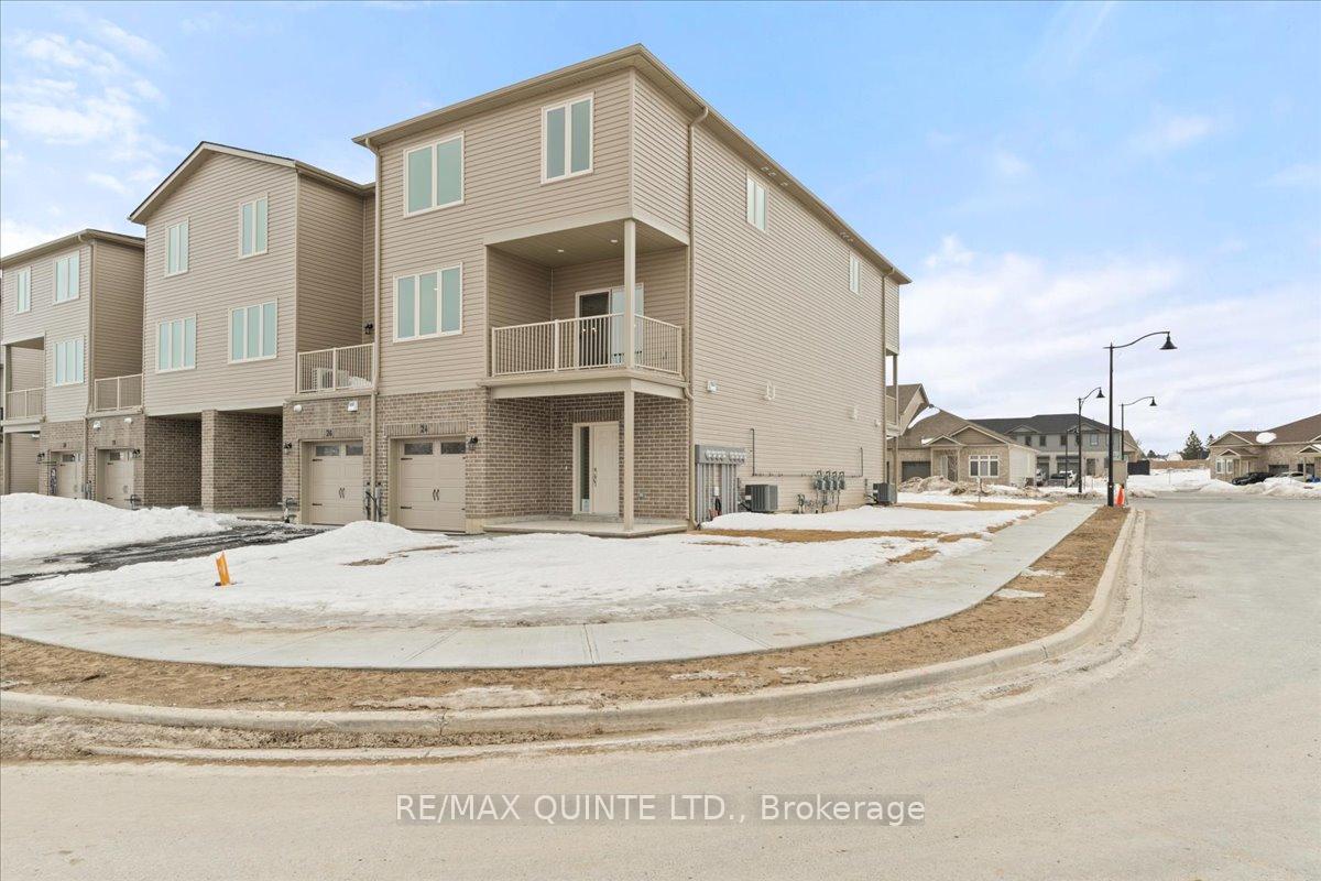 Photo 30 of 24 Evans Street, Prince Edward County, Picton — HOMEH