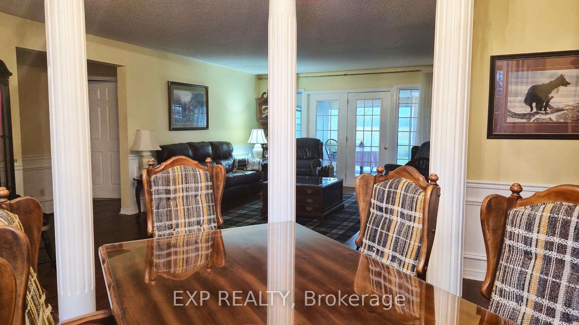 Photo 4 of 700 Barcovan Beach Road, Quinte West, Murray Ward — HOMEH